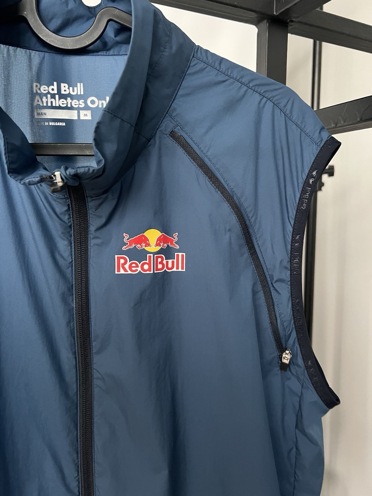 Red Bull Athletes Only Performance Jacket / Gilet – Blue – Size M – Redbull