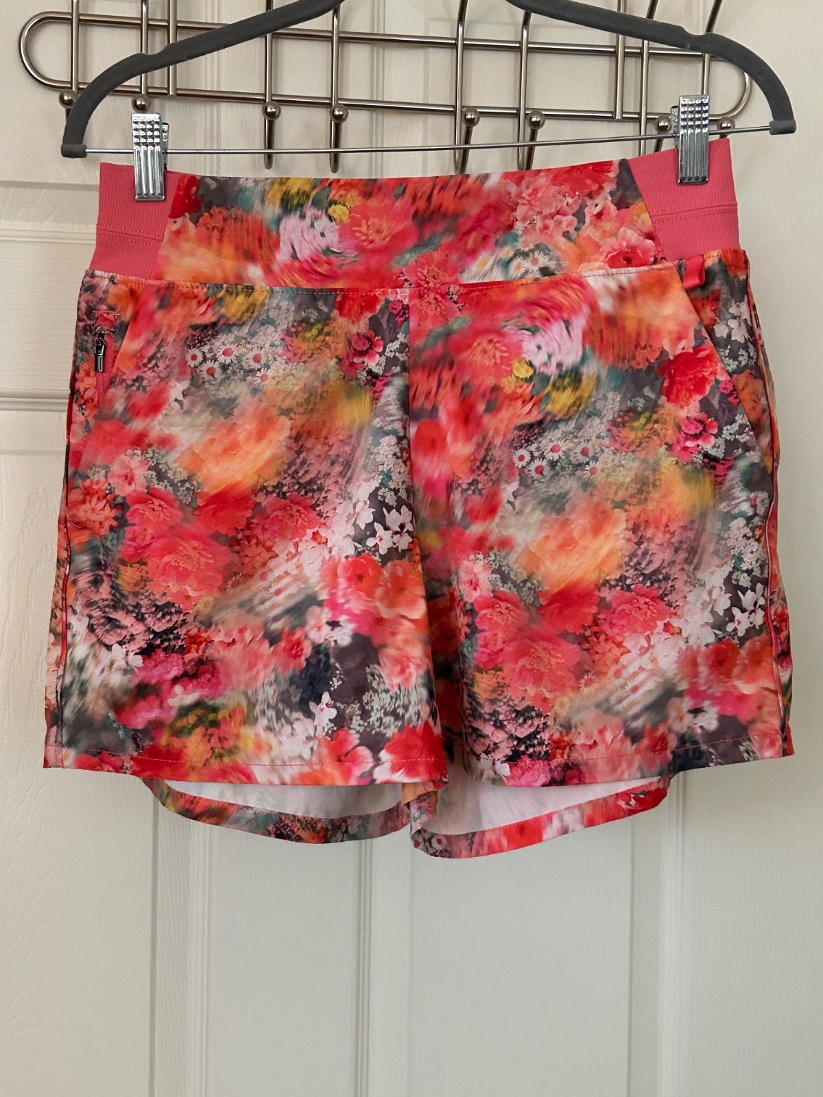 Athleta Shorts Women’s Size 6 Pink Coral Brooklyn Printed Casual Elastic Running