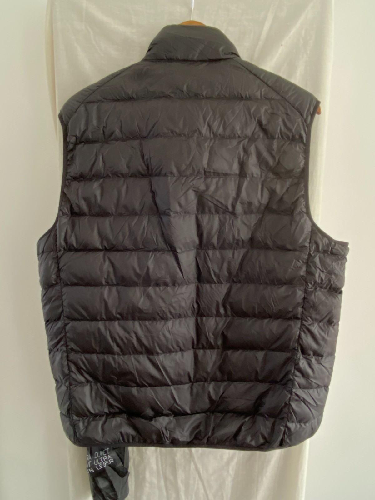 UNIQLO Black Ultra Lightweight Full Zip Packable Down Gilet Size XL