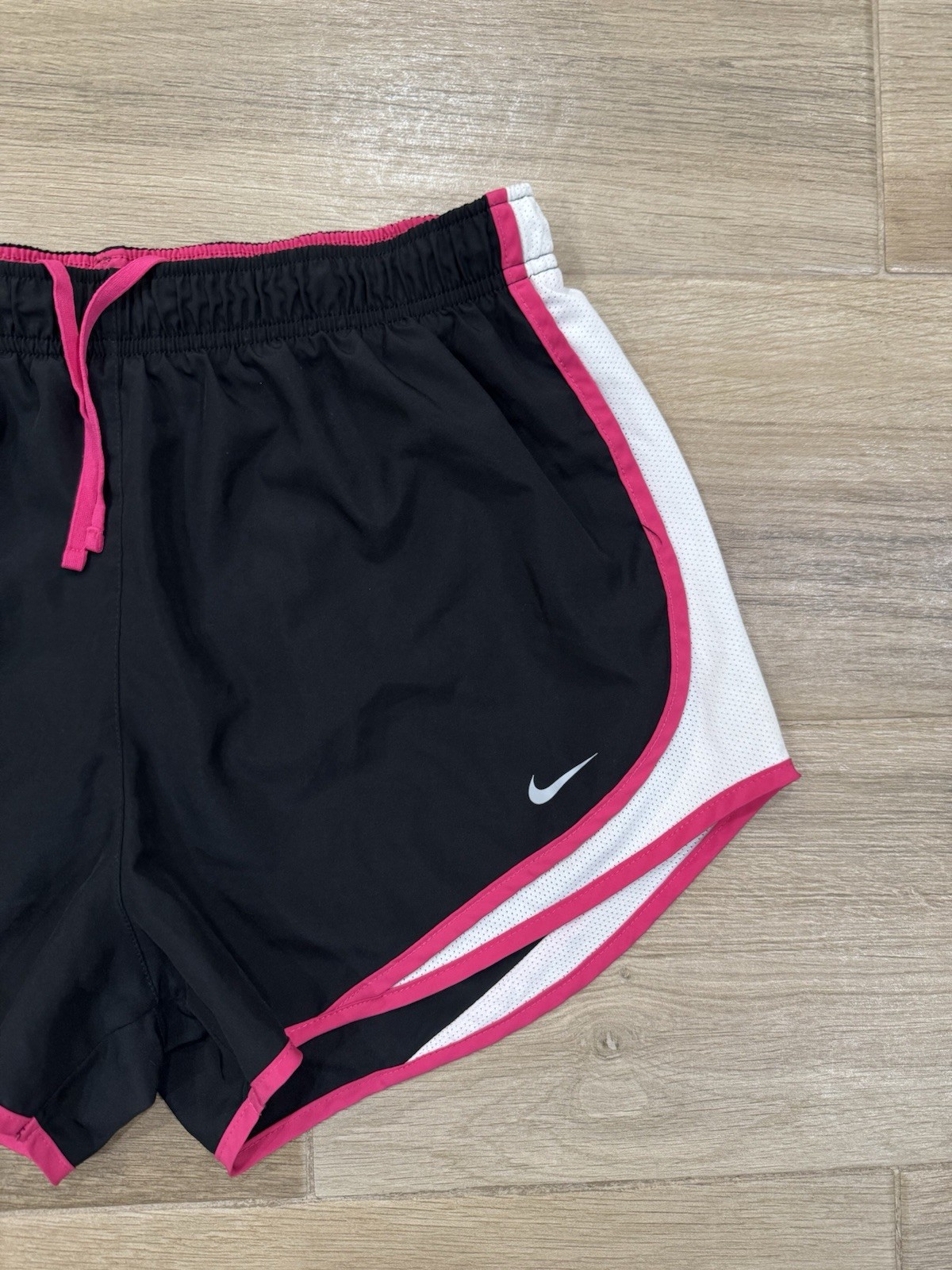 Nike Dri Fit Women’s Running Shorts LARGE Black Pink Lined Lightweight 3″ Inseam