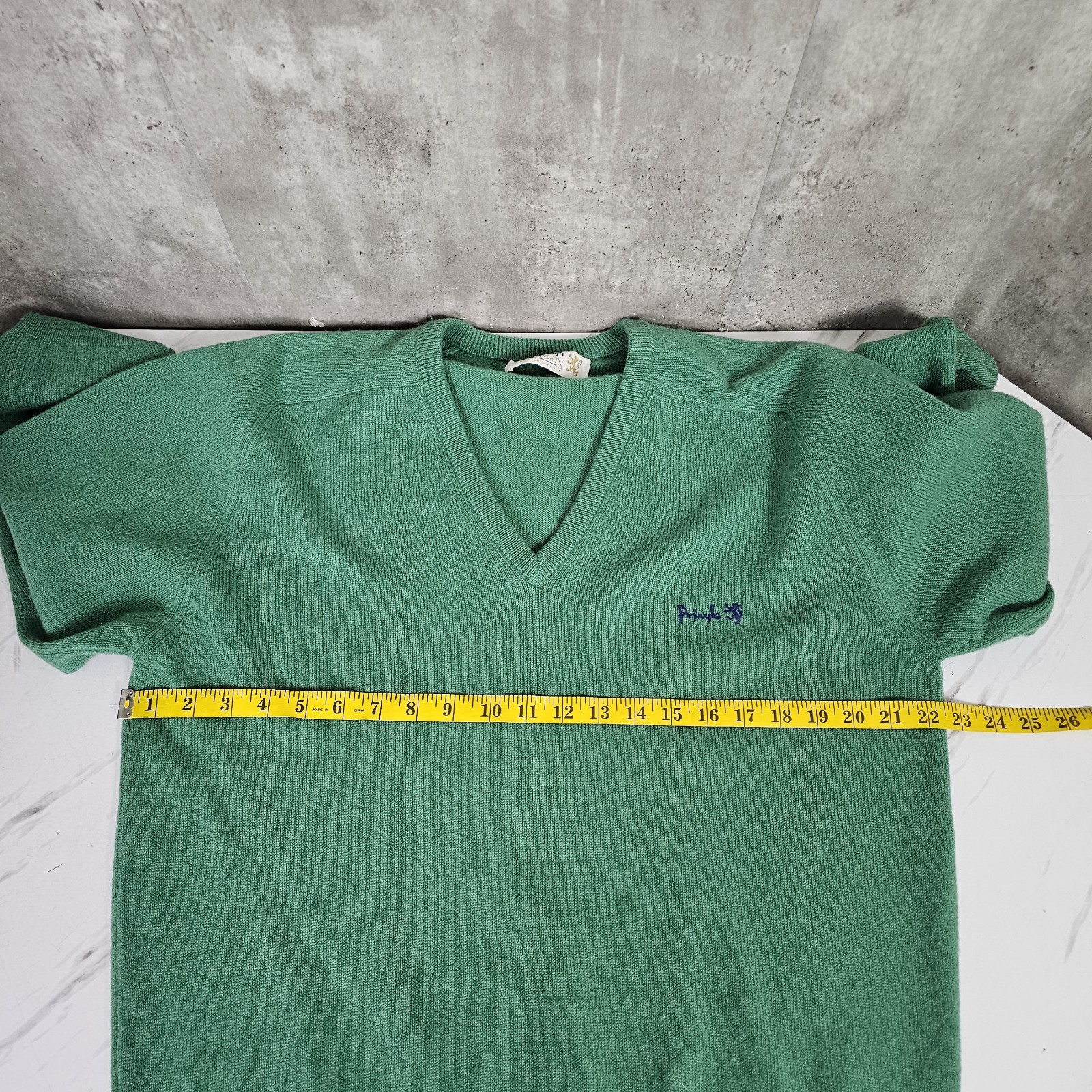 Vintage Pringle Sports Wool VNeck Pullover Sweater Green Jumper 42″/107 cm
