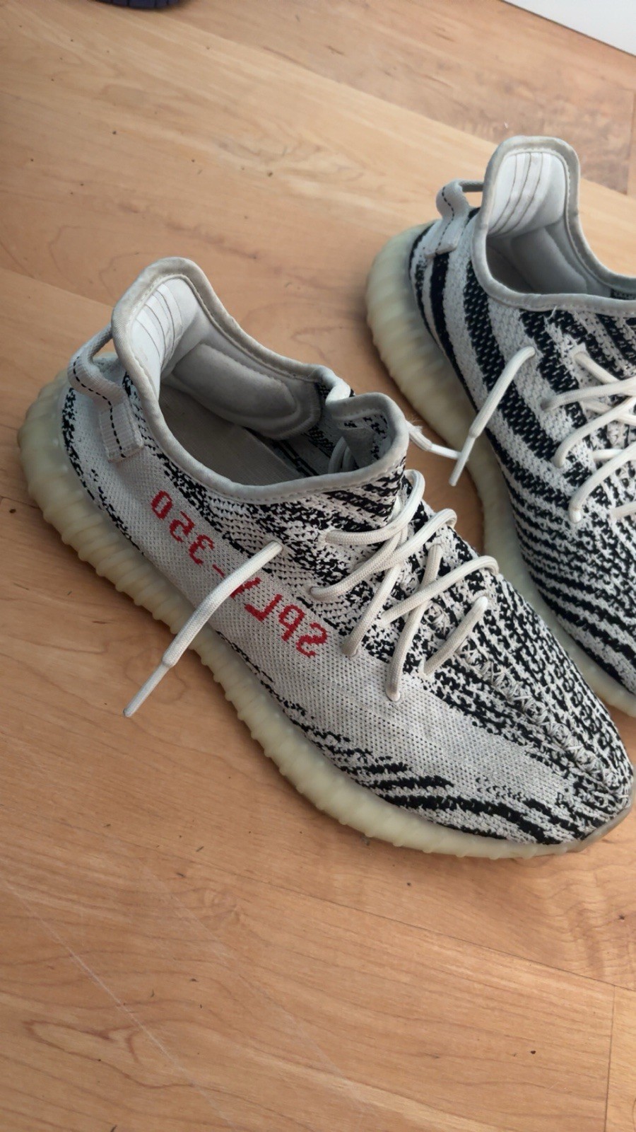 adidas Yeezy Boost 350 V2 Zebra Black White Size 9