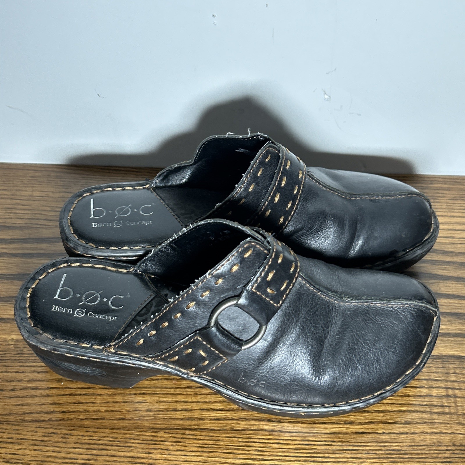 Born Black Leather Slip-On Heeled Mules BC3631 Buckle Detail Womens Size 8/39