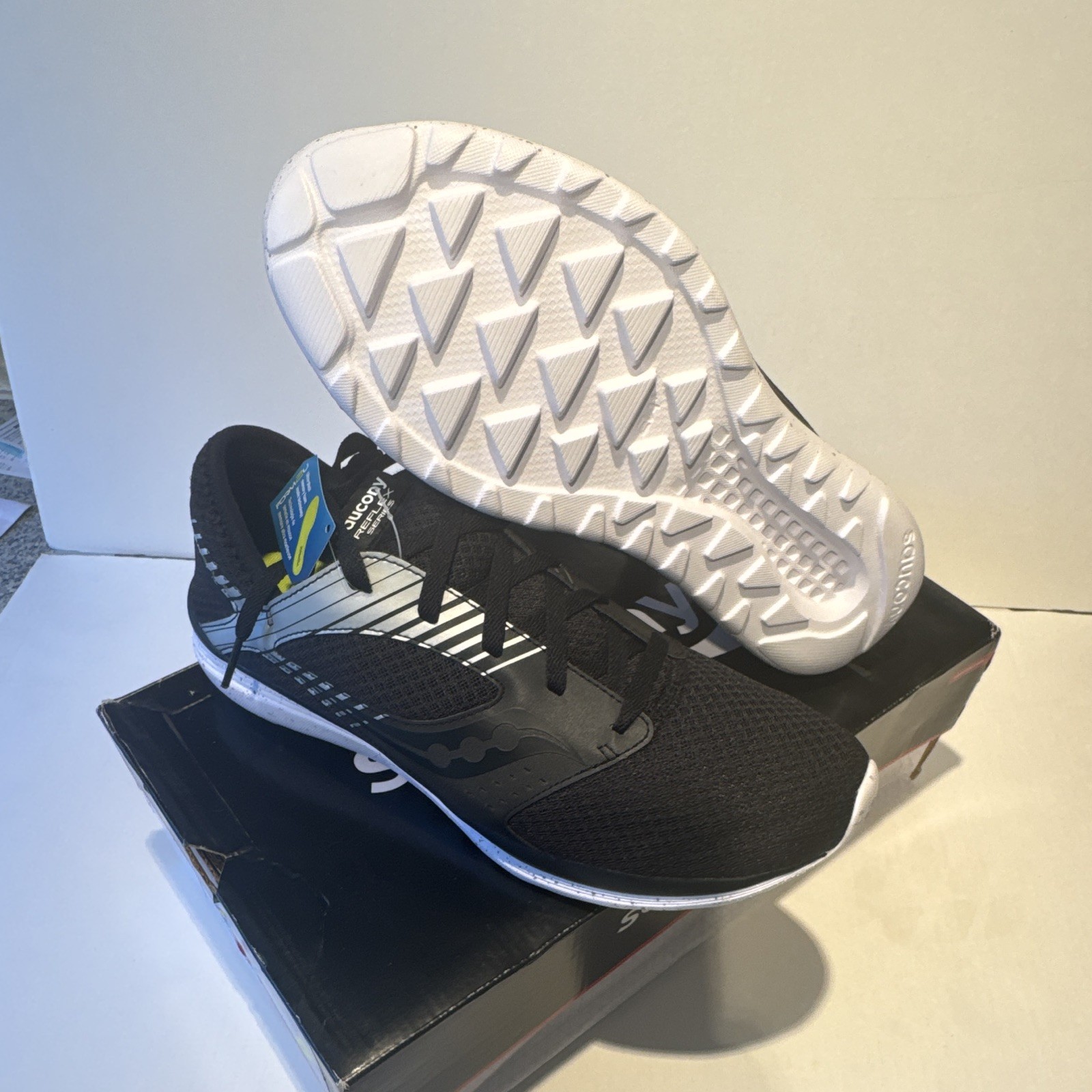 Saucony Kineta Relay Reflex Black Silver Low Top Mesh Sneaker S25315-1 sz 11.5m