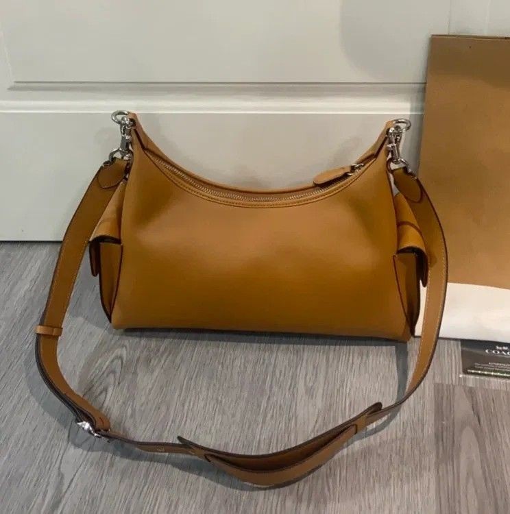 COACH Couch CAM20 Pocket Juliet Bag 30 Shoulder Bag Honey Brown