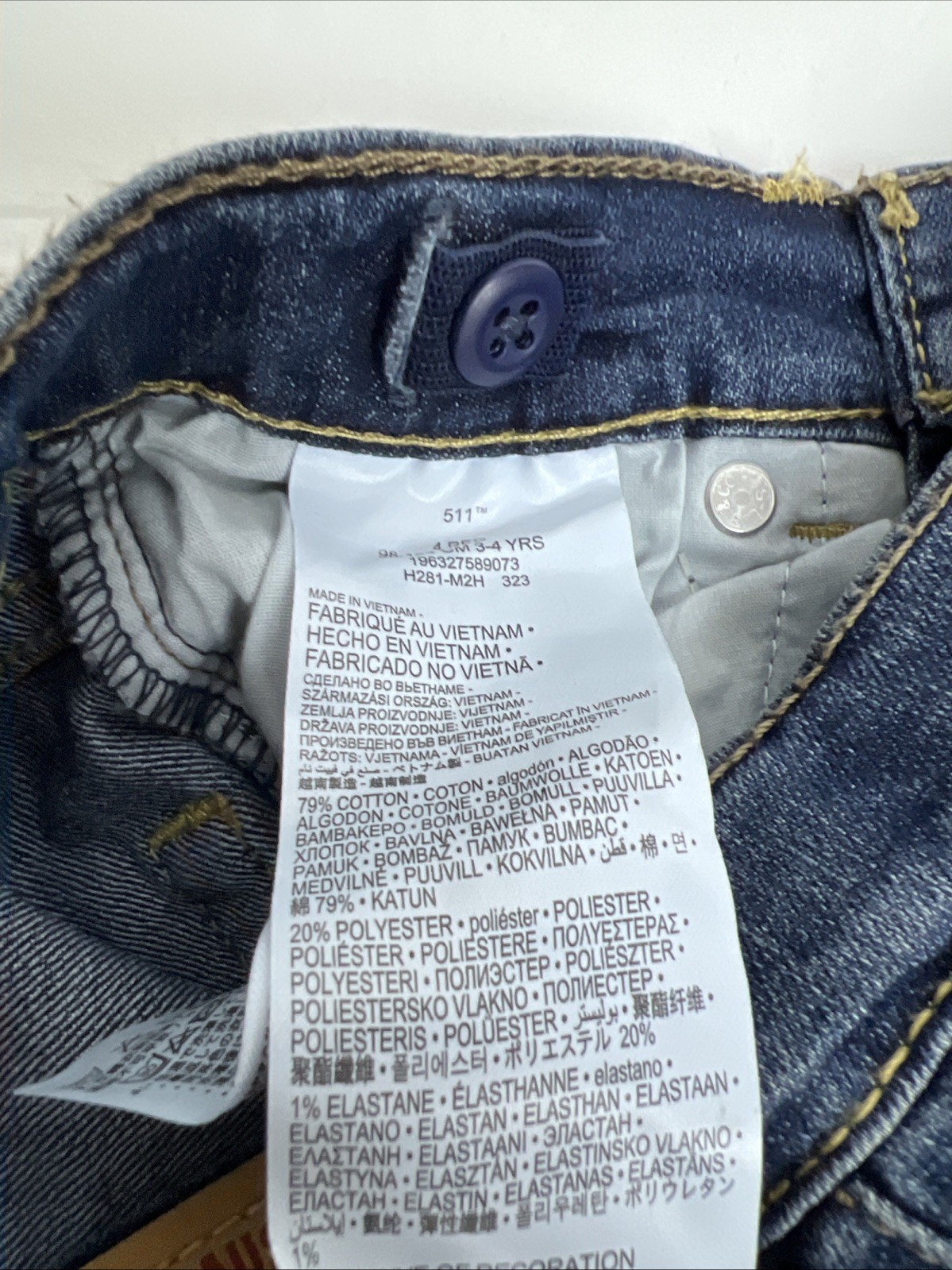 Levi’s Boys 511 Slim Fit Zip Fly & Button Closure Denim Jeans Size 4