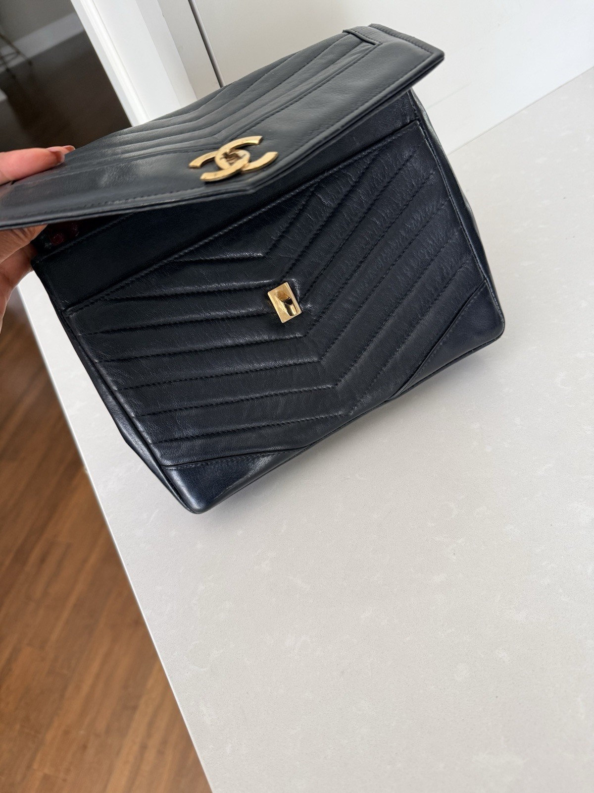 CHANEL Black Chevron Quilted Flap Shoulder Bag Chain Strap CC Turn Lock Gold