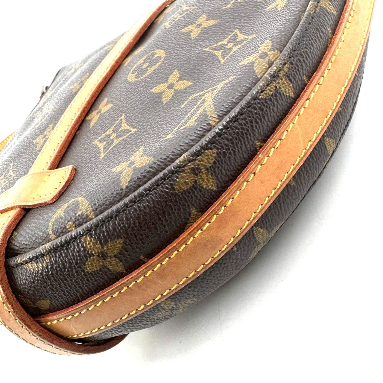 Louis Vuitton Shanti Shoulder Bag Half Moon LV Leather Authentic