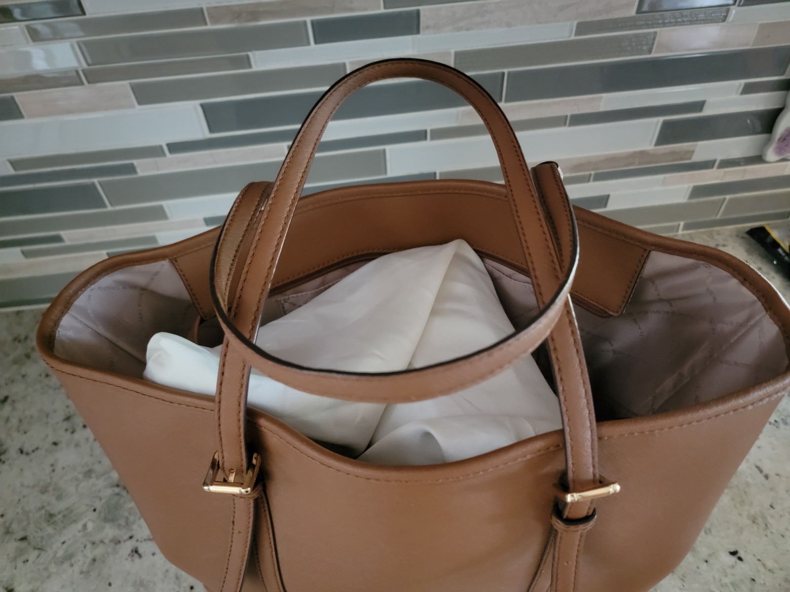 Michael Kors Jet Set Medium Saffiano Leather Top-Zip Tote Bag Brown Purse