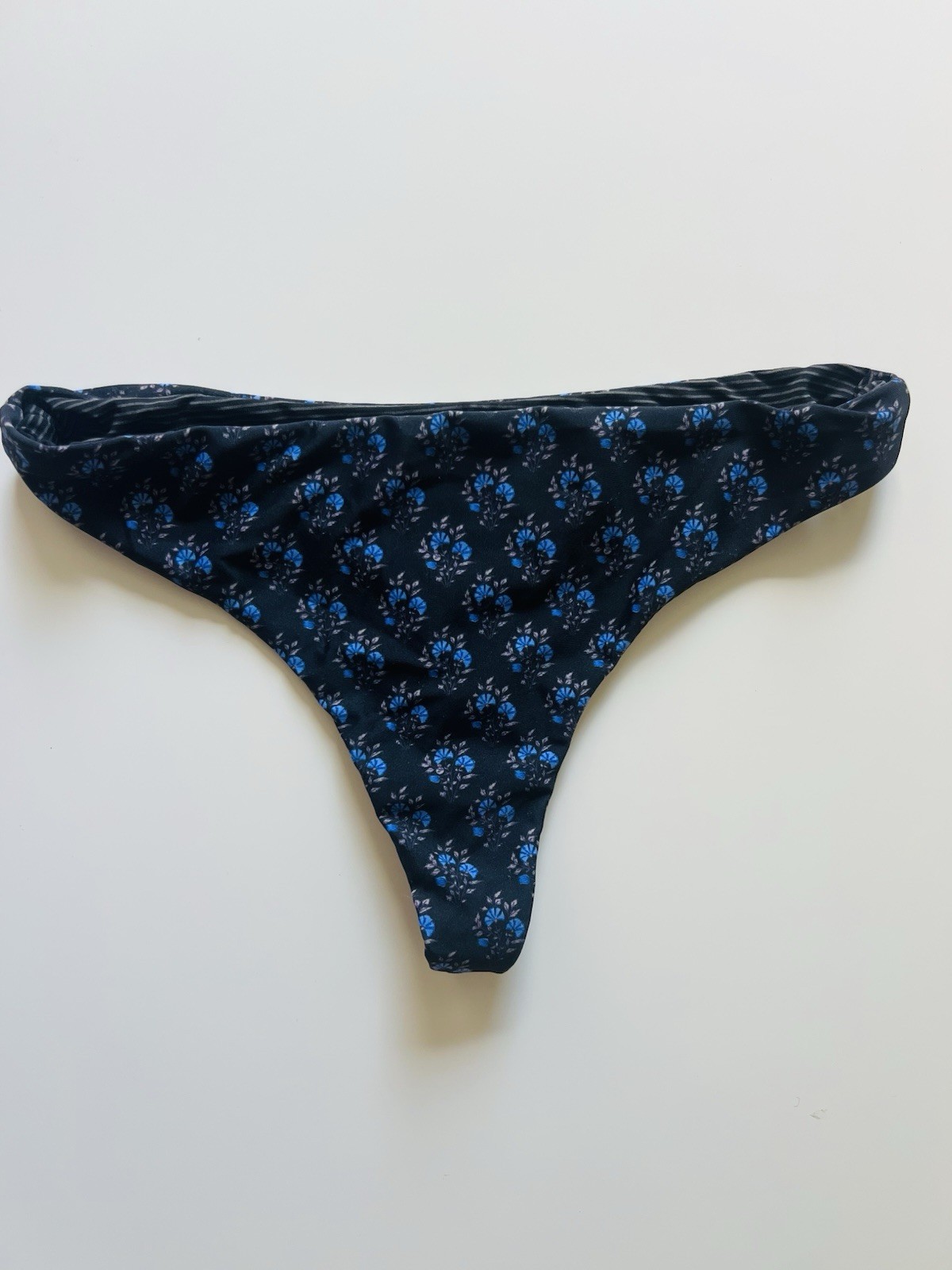 ACACIA Swimwear Women’s P Thong Bikini Bottom Black/Blue Floral Lined Stretch