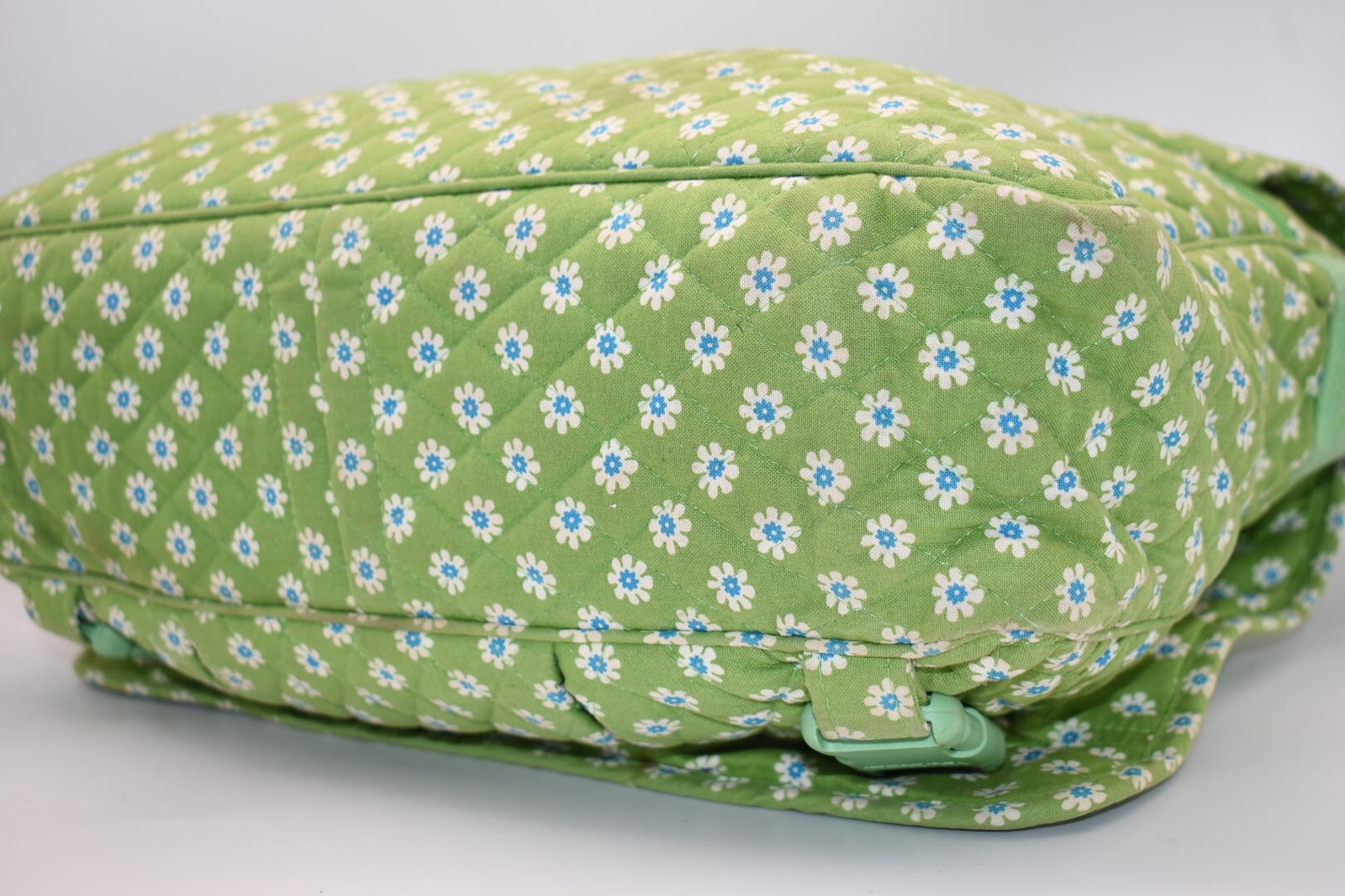 Vera Bradley Commuter Laptop Messenger Bag in “Apple Green” Pattern