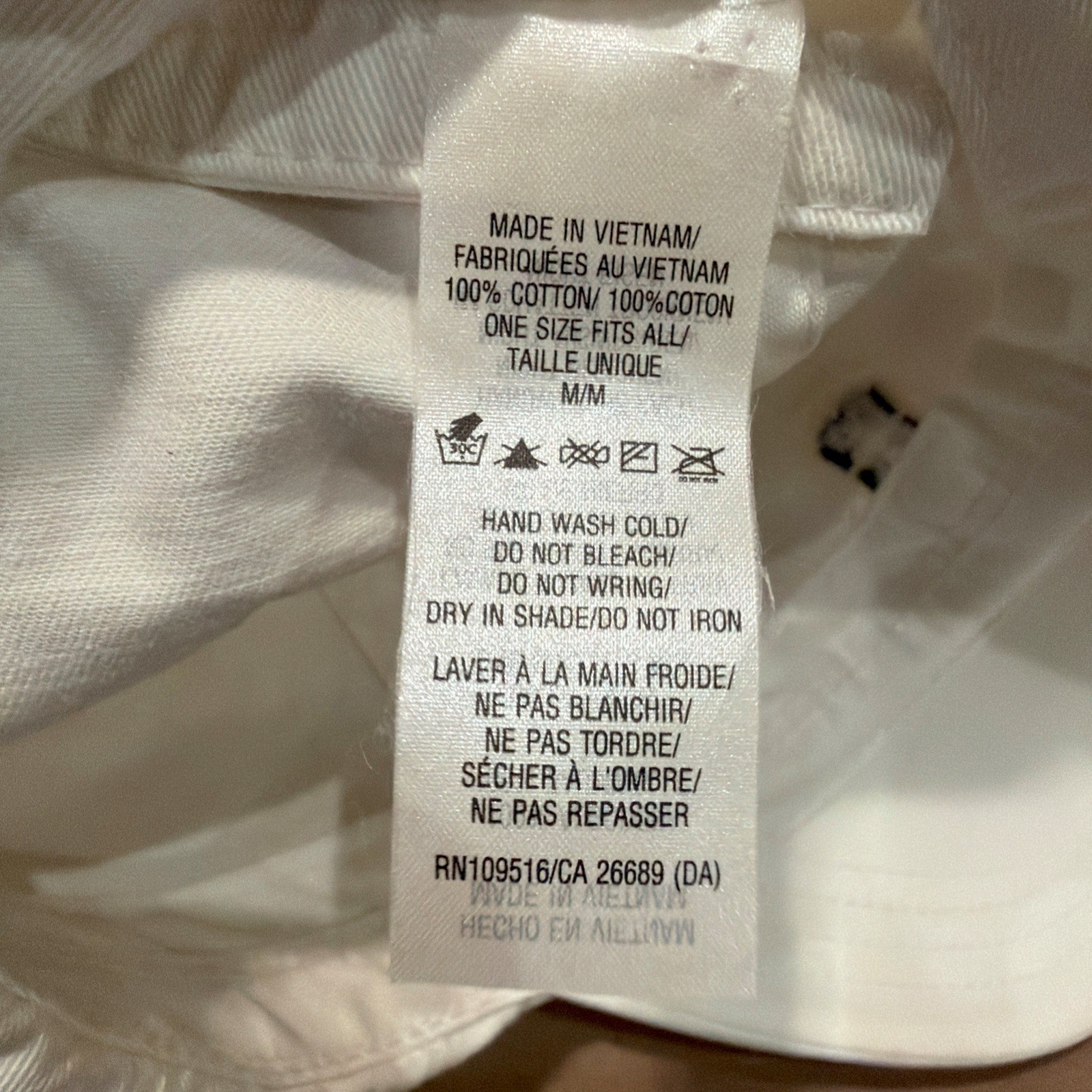 VICTORINOX Cotton Dad’s Hat White Adjustable Size Medium