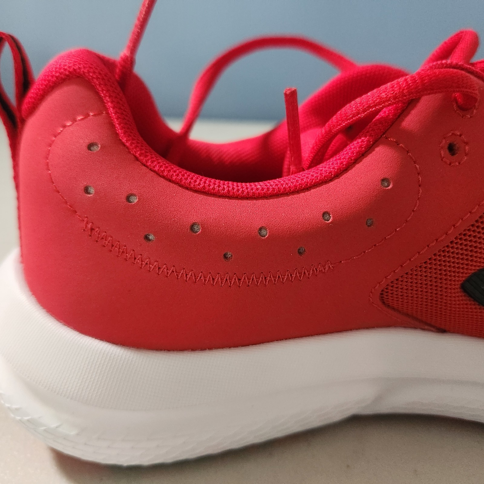 New Under Armour Mens UA Charged Assert 10 Sneakers Size 11.5 Red Running Shoes