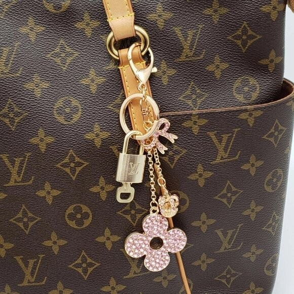LV Authentic Gold Lock & Key 🔑 Luxury Bag Charm w/ Unbranded Flower Keychain