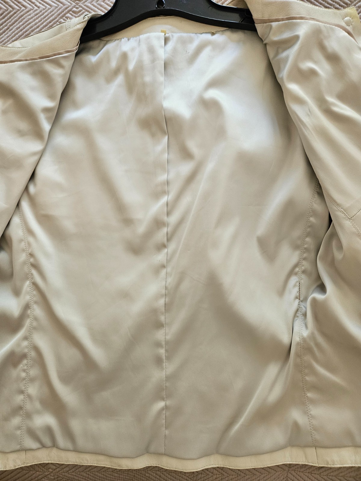 Elie Tahari leather jacket size small
