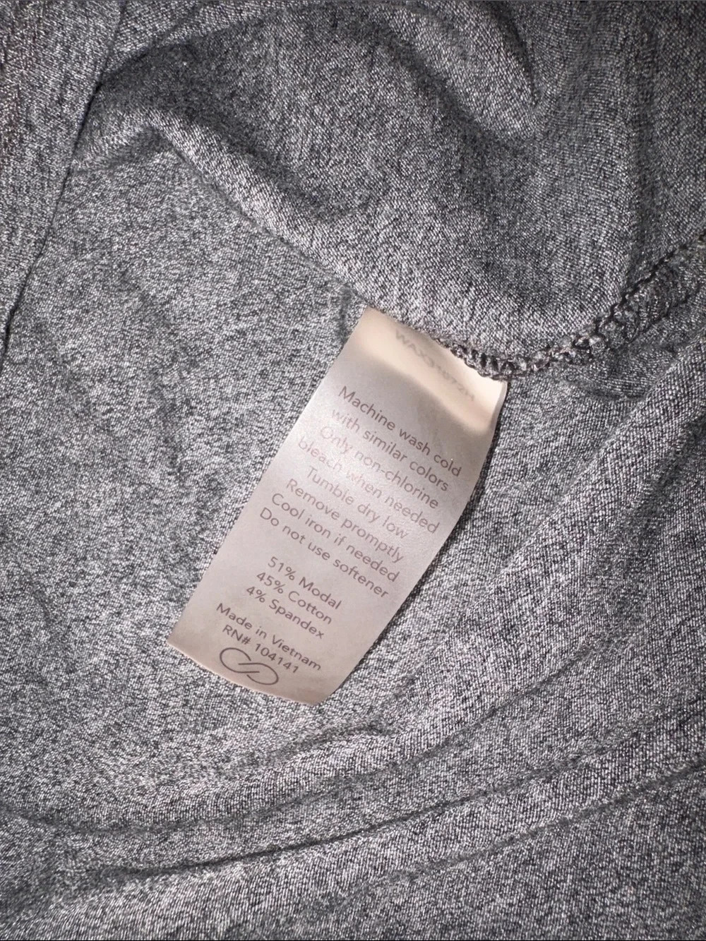 Calia By Carrie Underwood Size Medium Long Sleeve Performance Tee Splitback