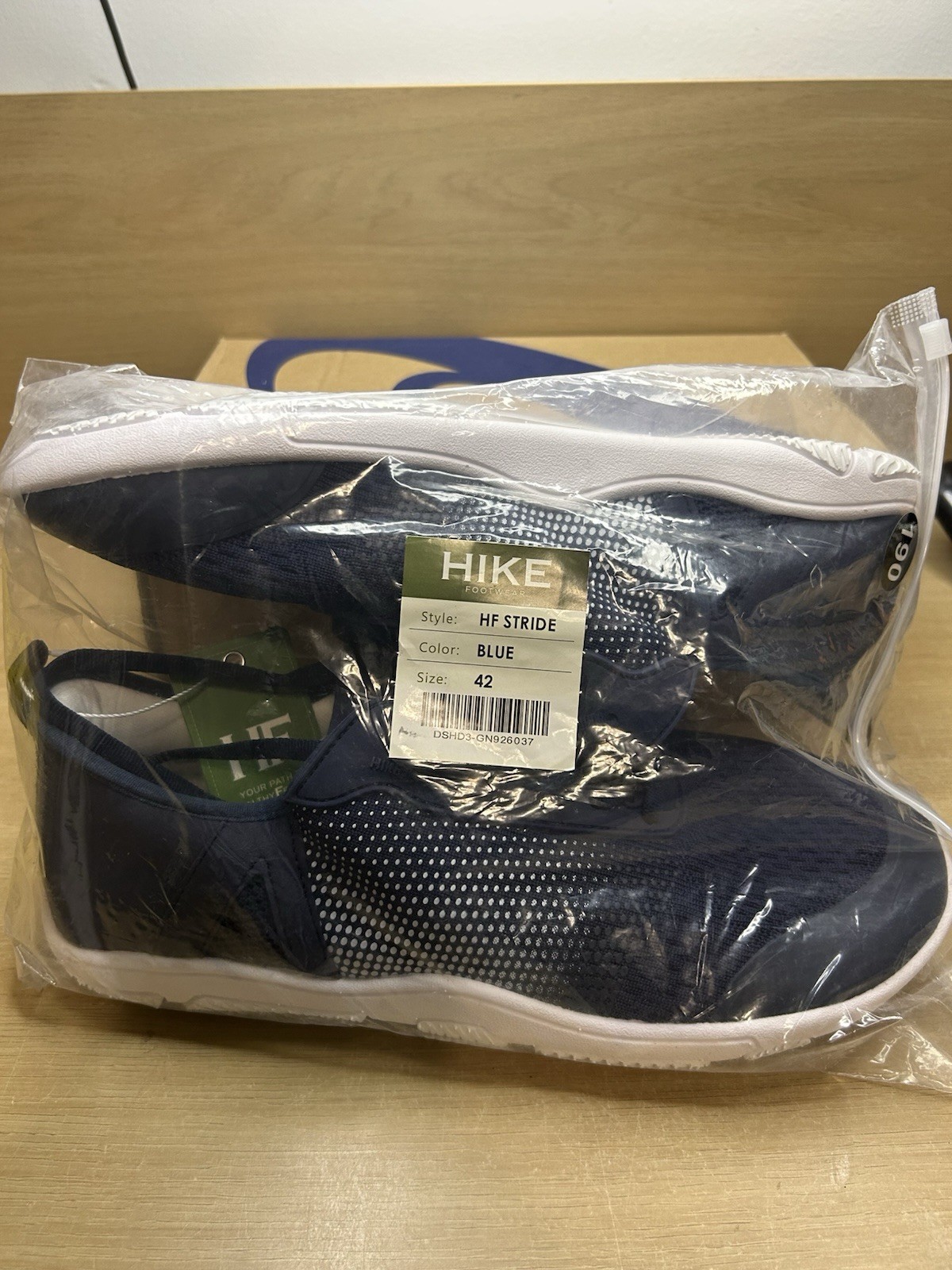 NWT Hike Footwear HF Stride Navy Barefoot Sneaker Unisex EU42 W11-11.5 M9-9.5