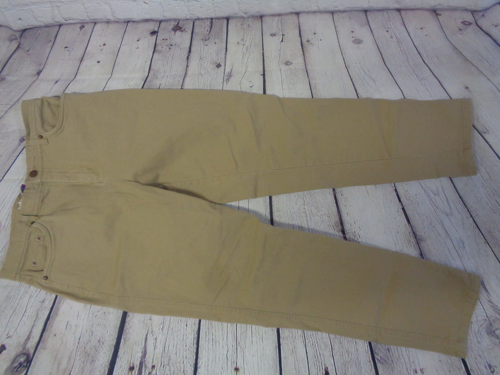 ! Bill Blass Women’s Tan Stretch Jeans Sz. 10