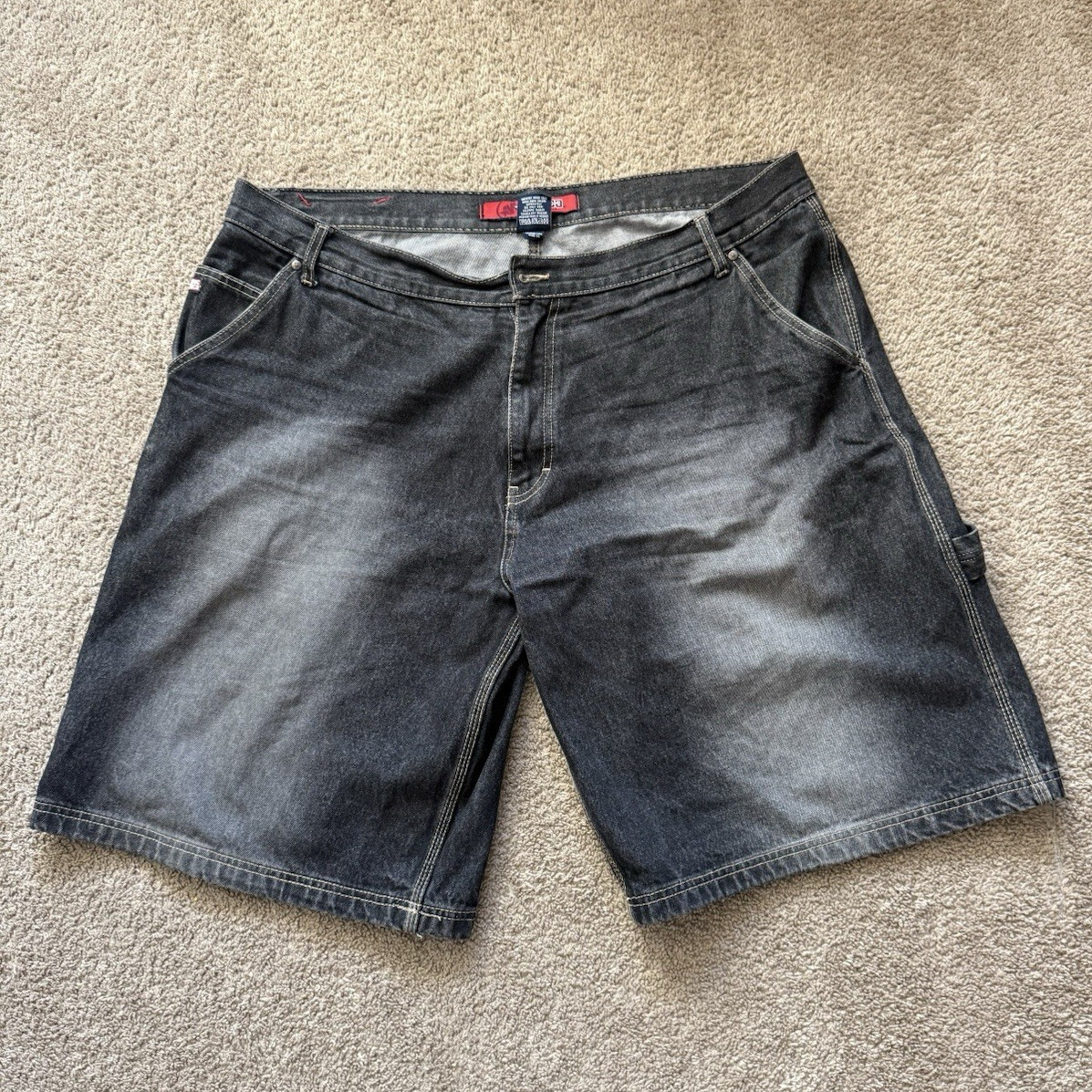 Mecca Y2K Men’s Black Dark Wash Denim Cargo Shorts Zip Closure Logo Pockets