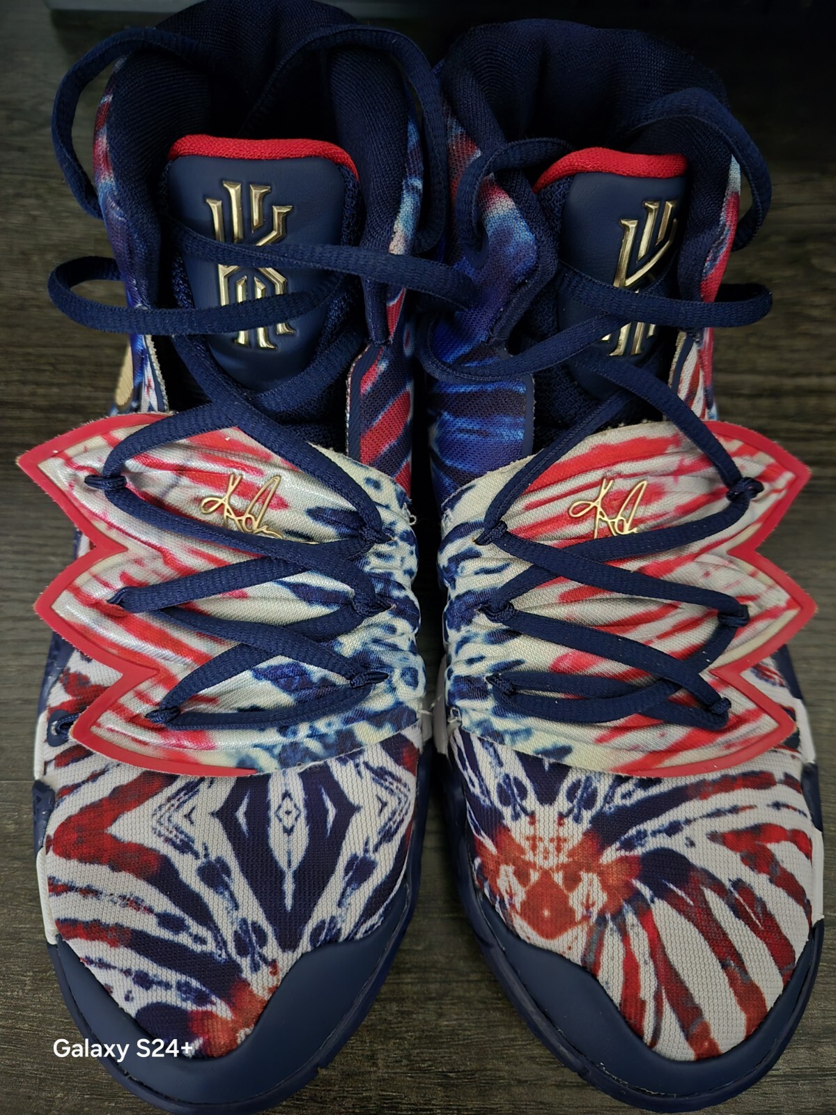 Nike Kyrie Kybrid S2 Tie Dye Basketballl Sneakers SIZE 6Y