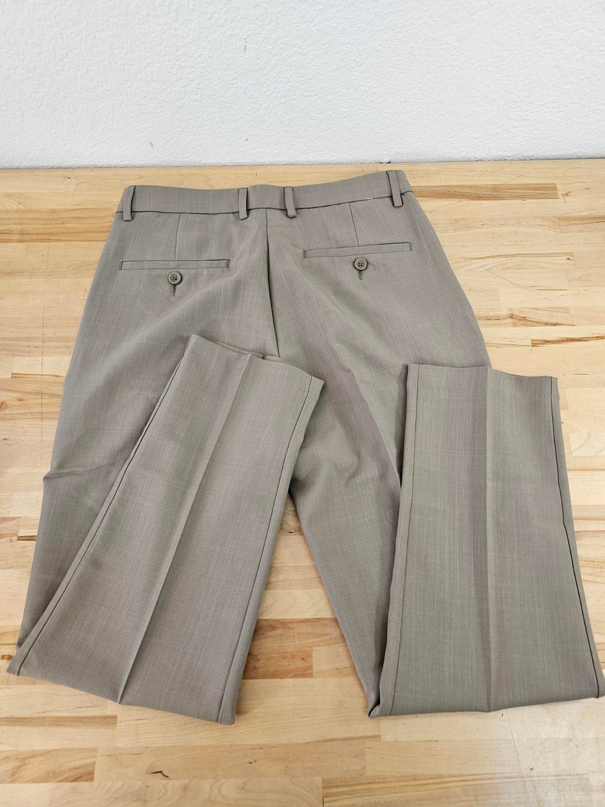 30×29 – TAN – Haggar Men’s Super Flex Comfort Waist Straight Fit Dress Pants