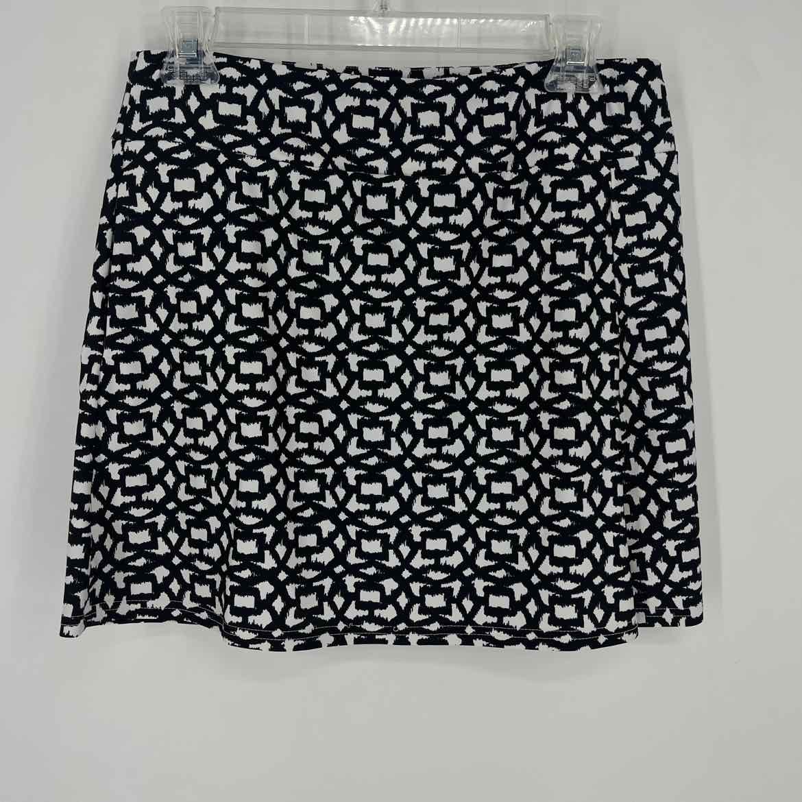 Size SMALL Black White Print Skort