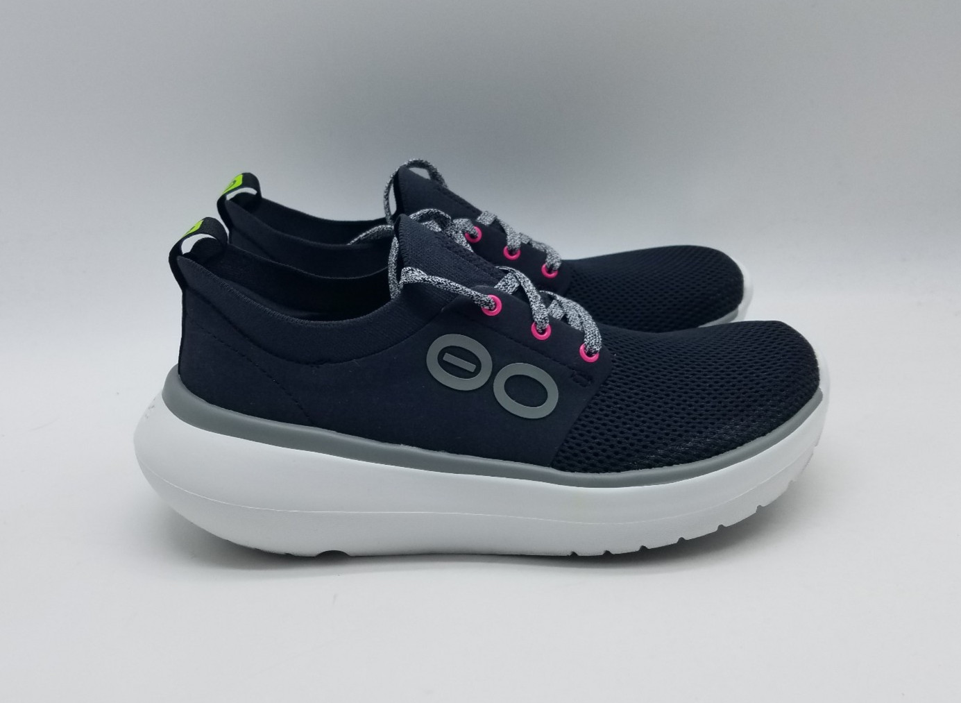 Oofos Oomy Stride Women’s Size 6 Recovery Sneakers Black