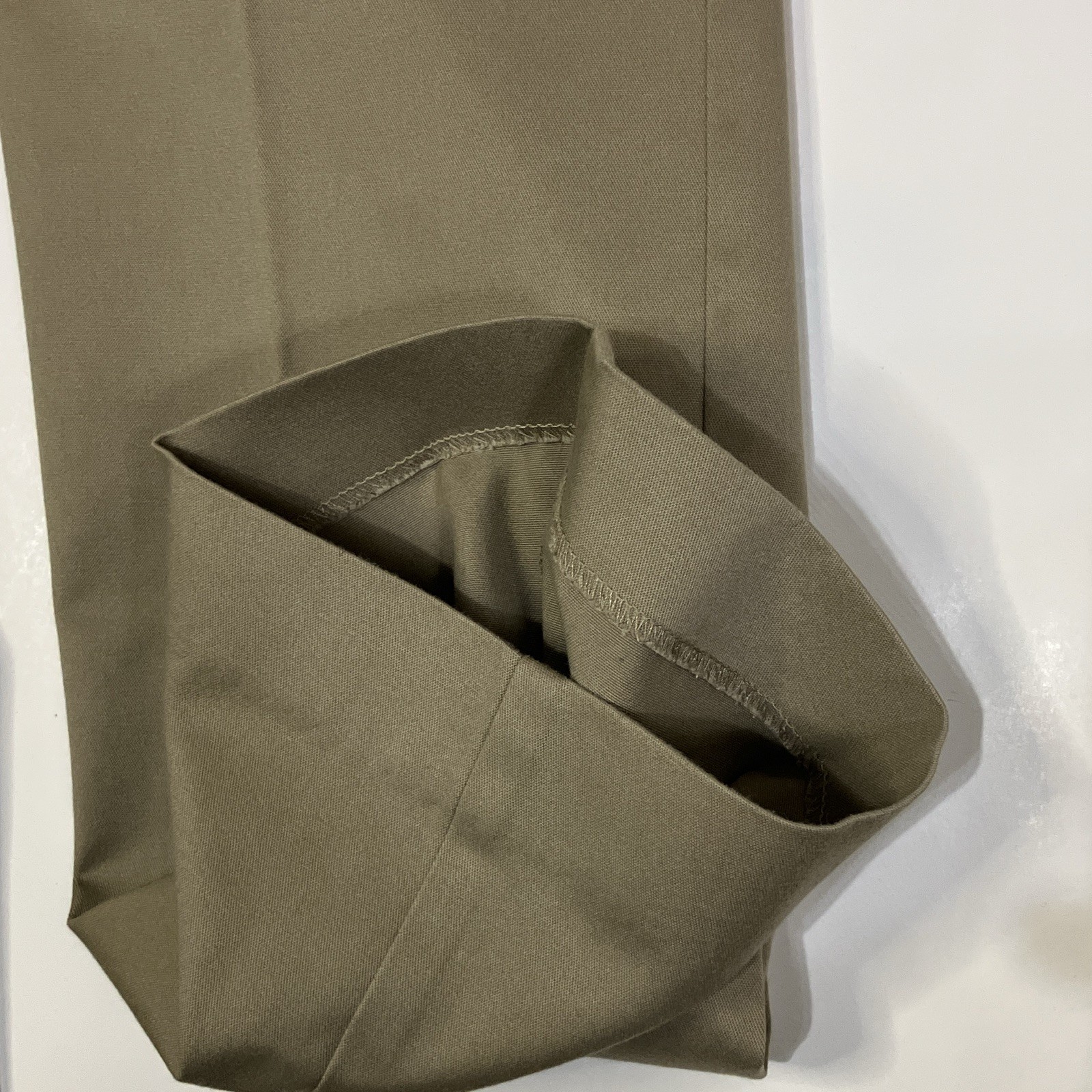 Perry Ellis Portfolio Men’s Beige Twill Chino Pants 32W Straight Leg Flat Front