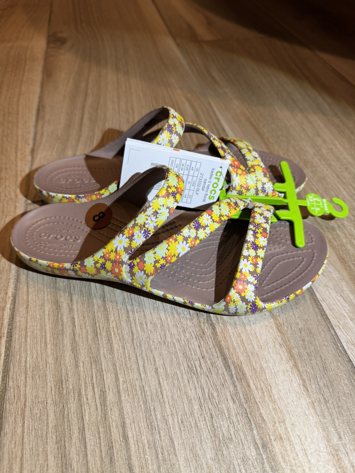 WOMEN’S CROCS KADEE II TRUFFLE/RETRO FLORAL Z STRAP WATER FRIENDLY SANDALS 8 NWT