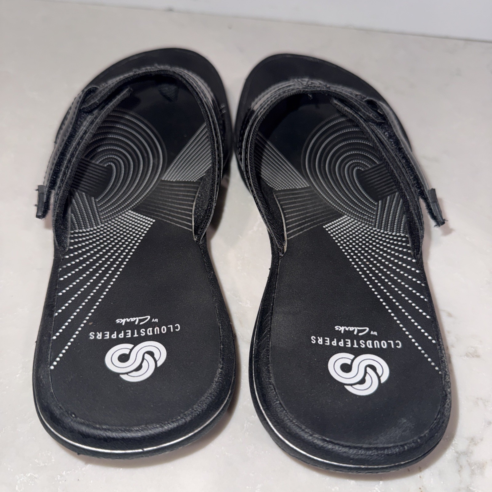 Clarks Brinkley Floral Flip Flop Sandals Black Women’s 7 Cloudsteppers.