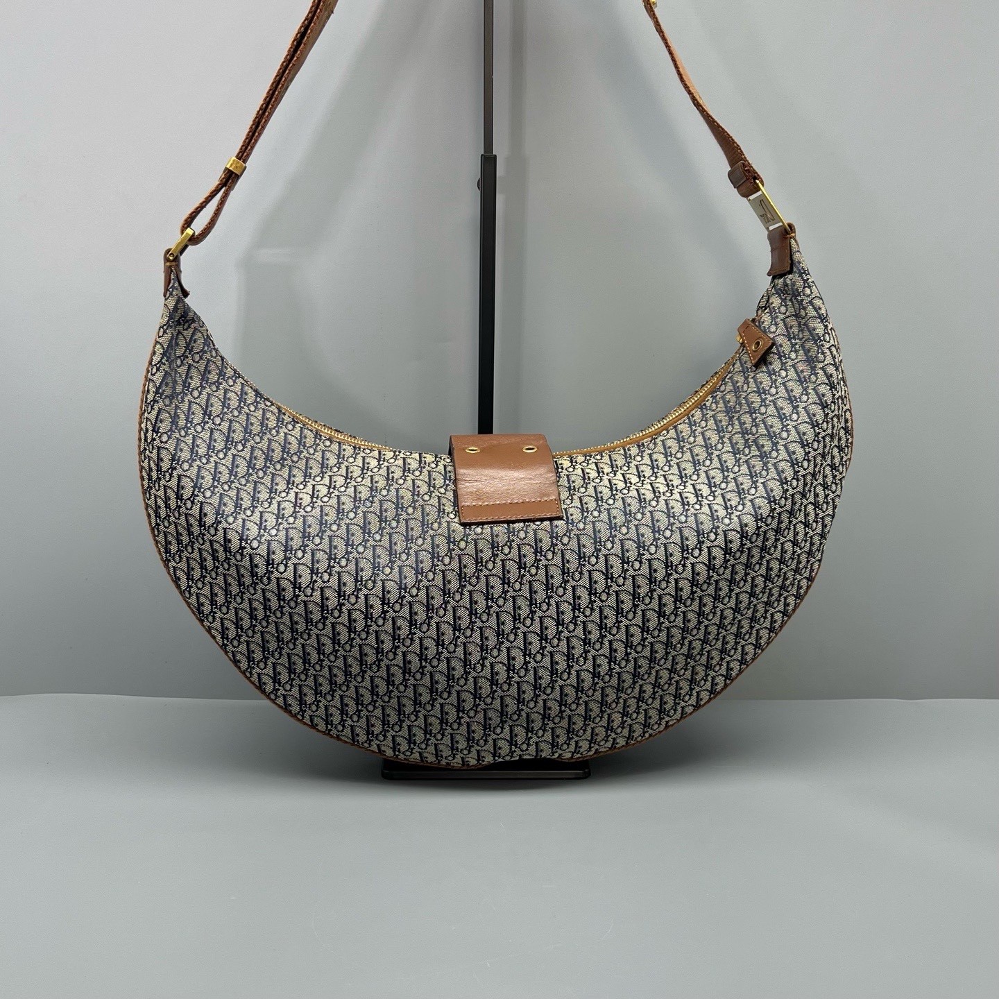 Dior Pre-Owned Authentic Luxury Handbag Monogram 44*22*5cm