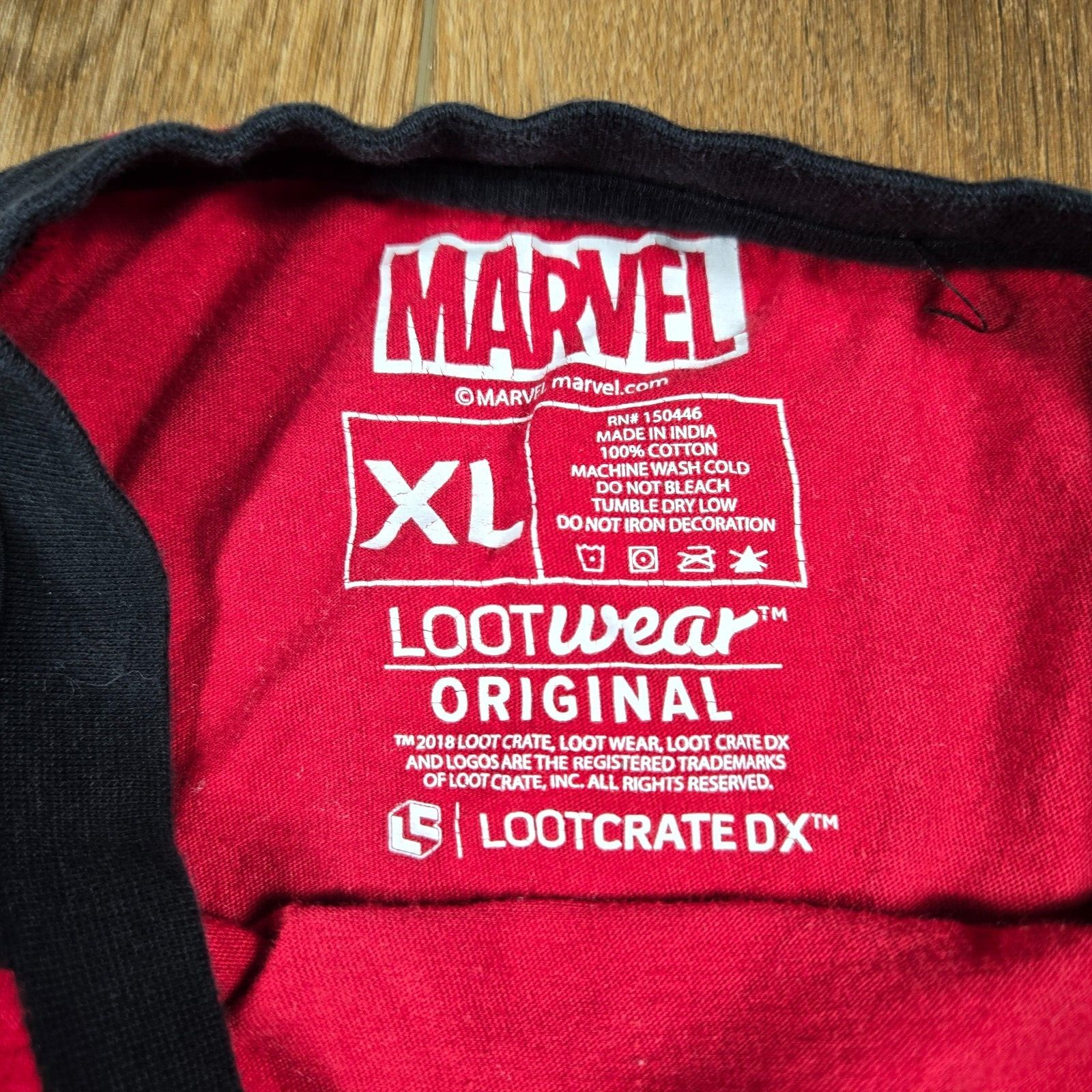 Marvel Deadpool Loot Wear Crate Raglan Shirt Mens XL Red Black Jersey Smolder