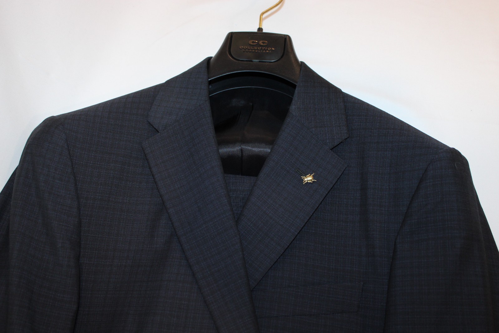 Corneliani Collection Virgin Wool Black Navy Plaid 2-Button Suit Size 42R $2995