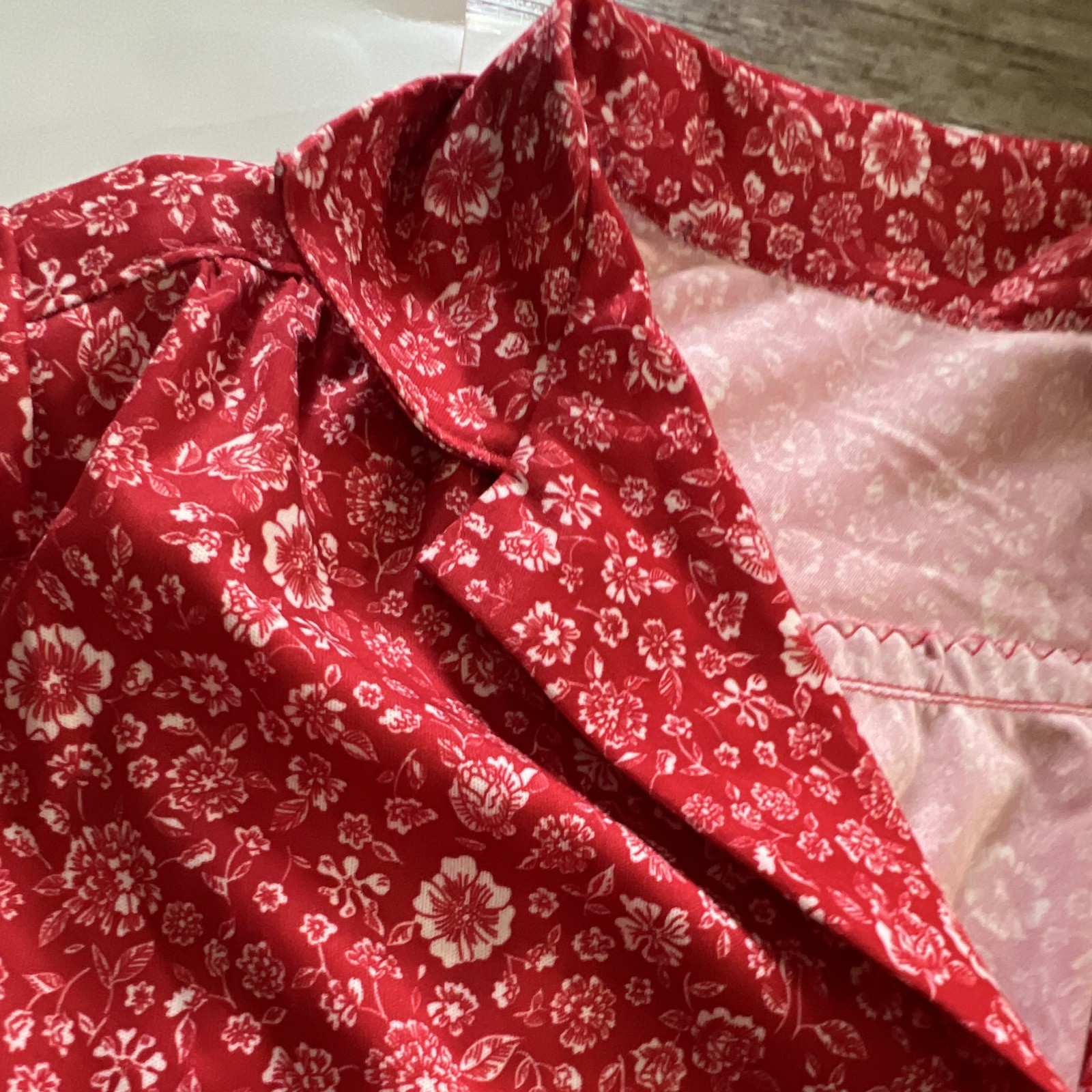 Women’s Red White Floral Button-Up Collared Long Sleeve Shirt Top homemade