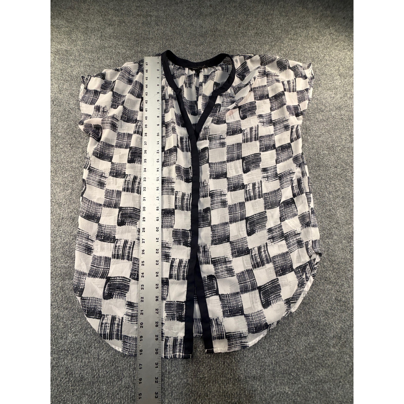 Banana Republic Womens Medium Black White Abstract Checkered Chiffon Blouse Top