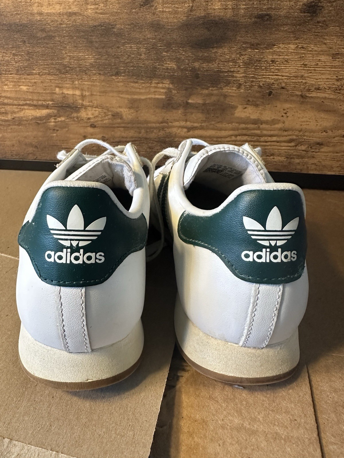 Adidas Samoa 6.5 White Green Suede Low Top Lace Up Cushioned Gum Leather AIF7166