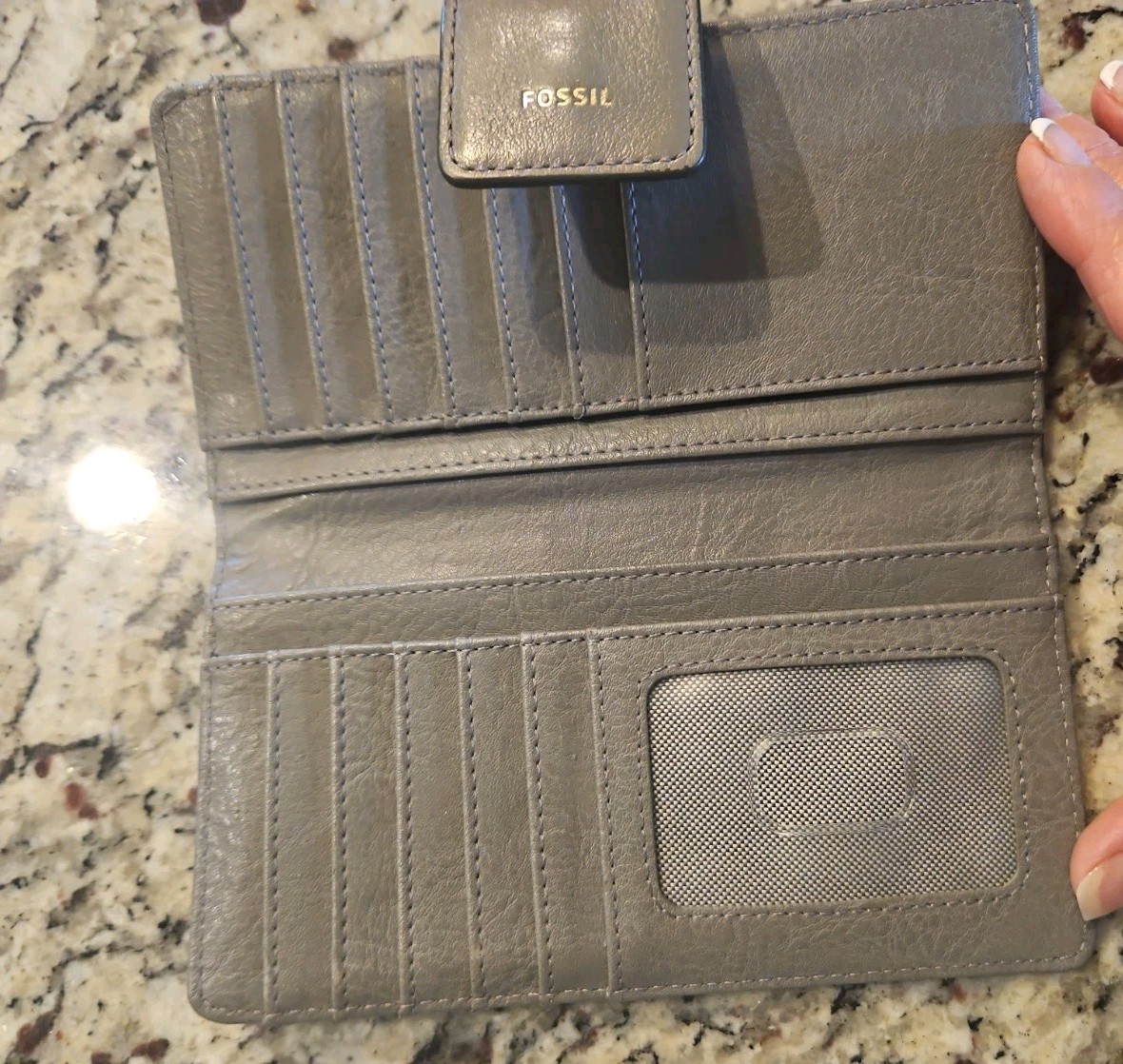 Fossil Gray Leather Bifold Wallet Clutch Card Organizer & Zip Pocket 4” x 6.75”