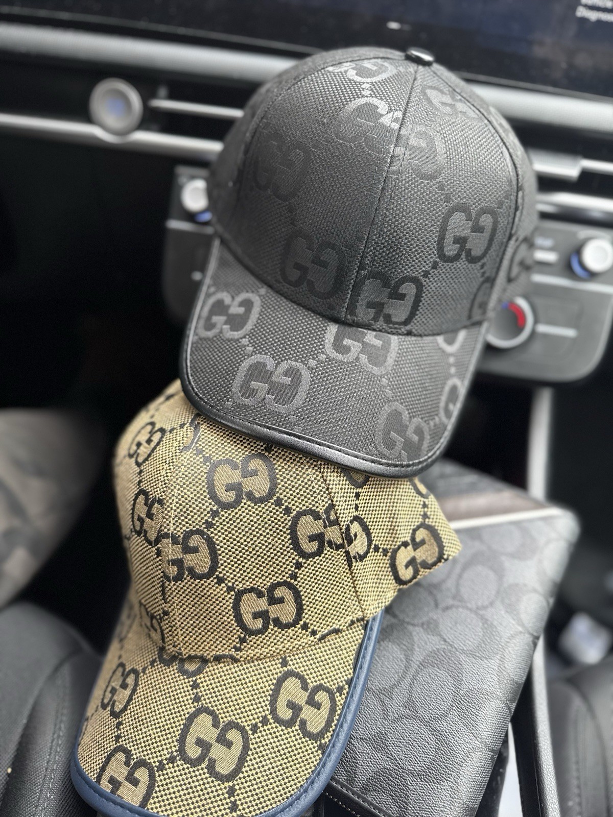 Luxury unisex cap, give a different touch to your style, top quality 1.1