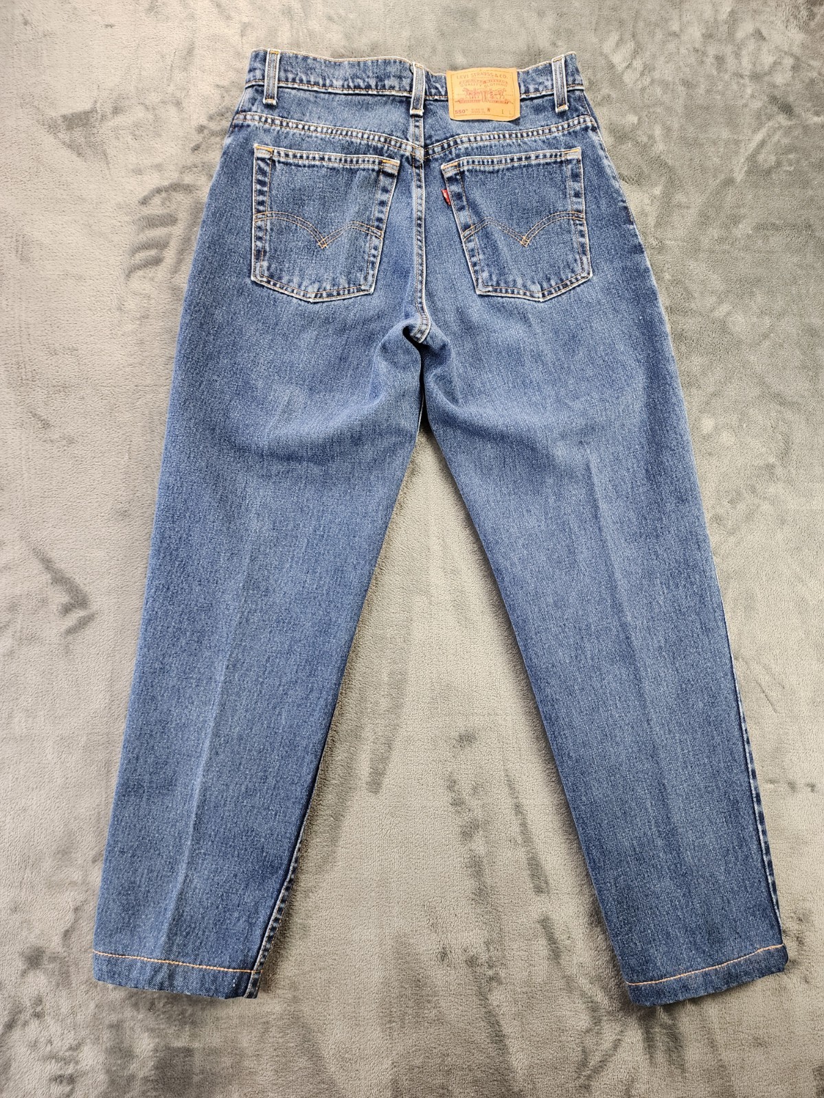 Vtg. 90s Levis Jeans Junior 11 Long 30Wx29L Measured Relaxed High Rise Mom US