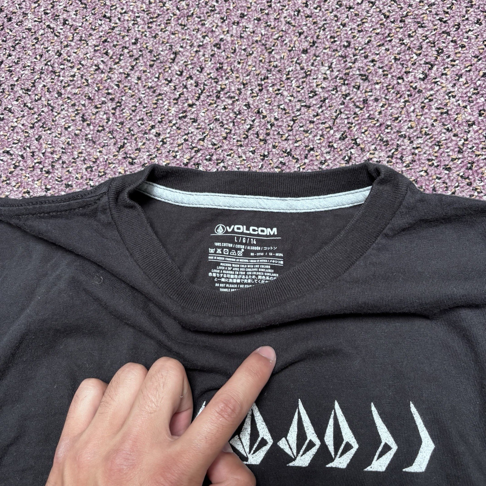 Y2k Style Volcom Center Hit Tee Size Womens S