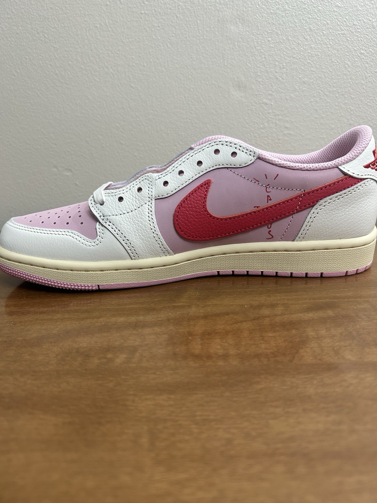 Brand new Jordan 1 Travis Scott Low Tropical Pink
