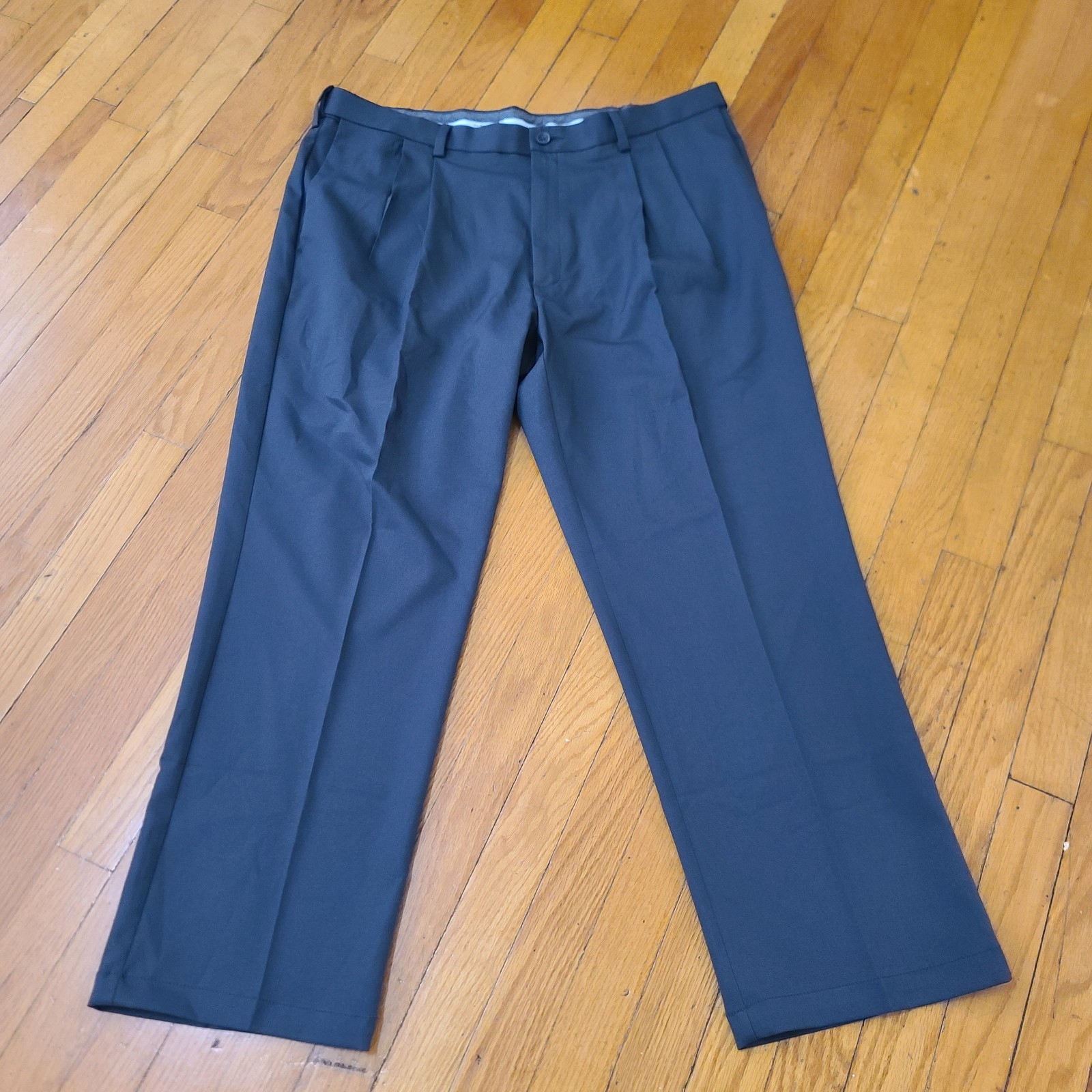 Pleated Haggar Cool 18 Pro Dress Pants Men’s 40×29 Dark Gray Classic Fit
