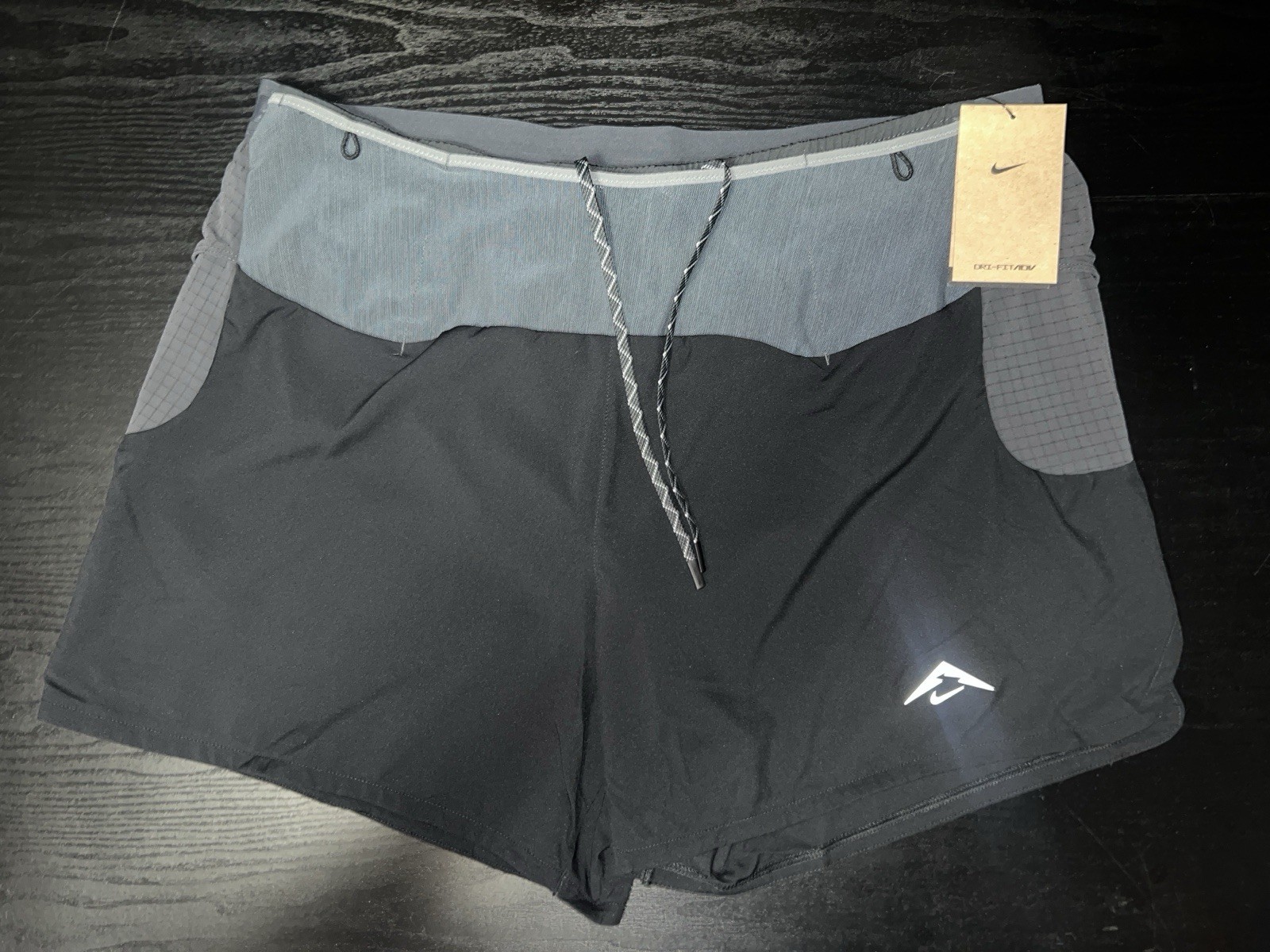 Size:Large🔥Nike Trail Dri-fit ADV Second Sunrise 5″ Running Shorts Men’s L NWT
