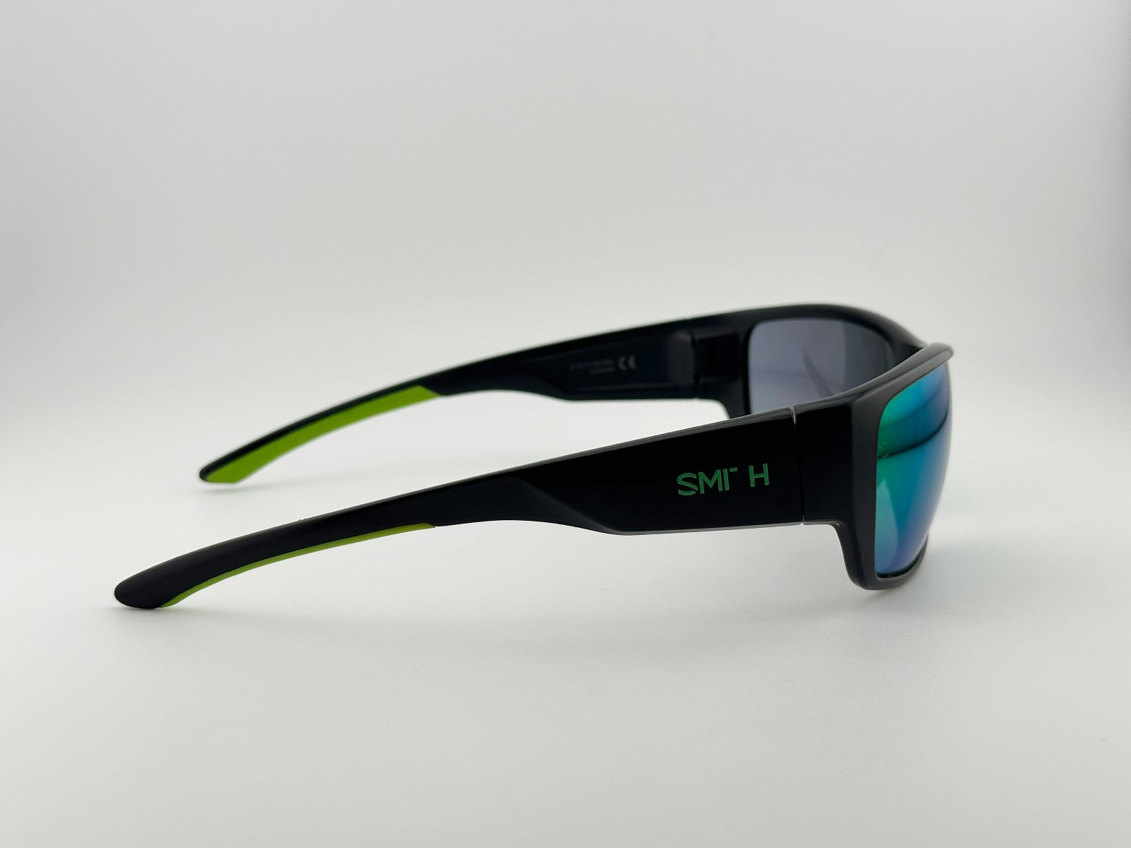 Smith FORGE Matte Black Green Mirror Sunglasses *minor scratches on lenses*
