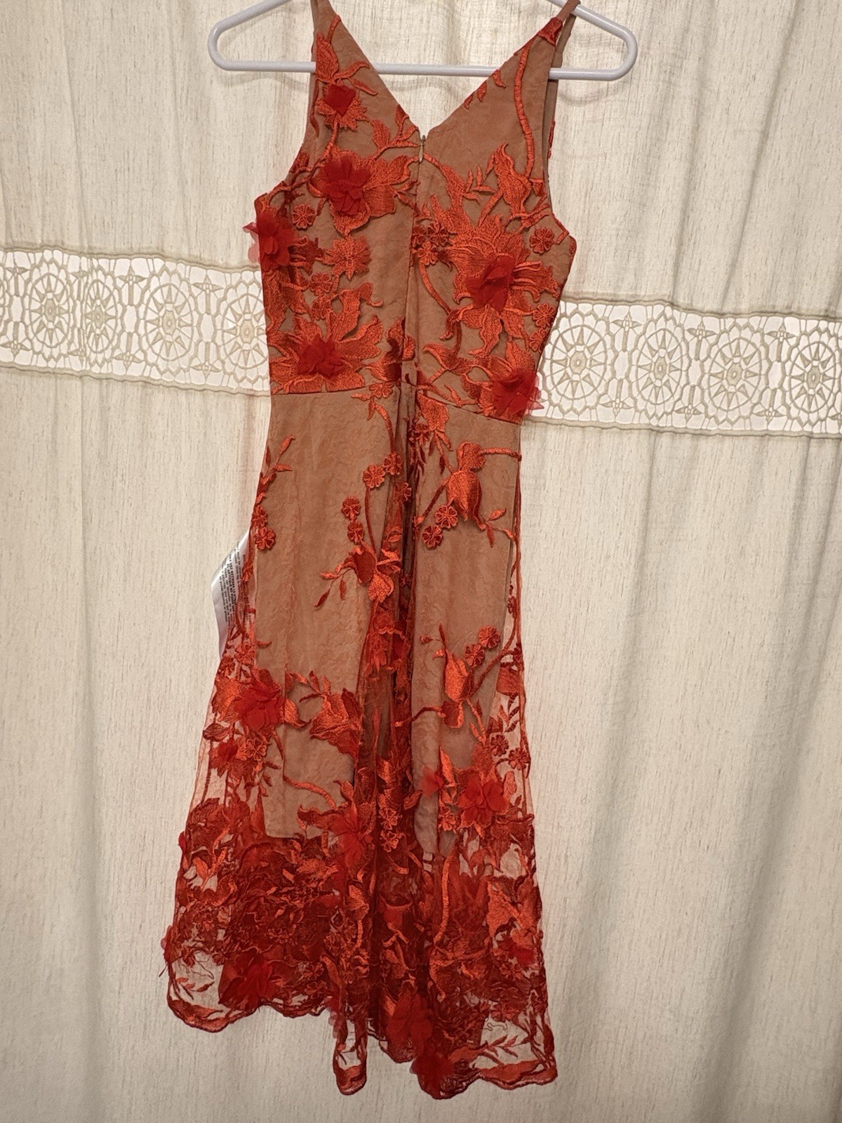 Dress the Population Audrey Red/Beige Floral Embroidered V-Neck Midi Dress S NWT