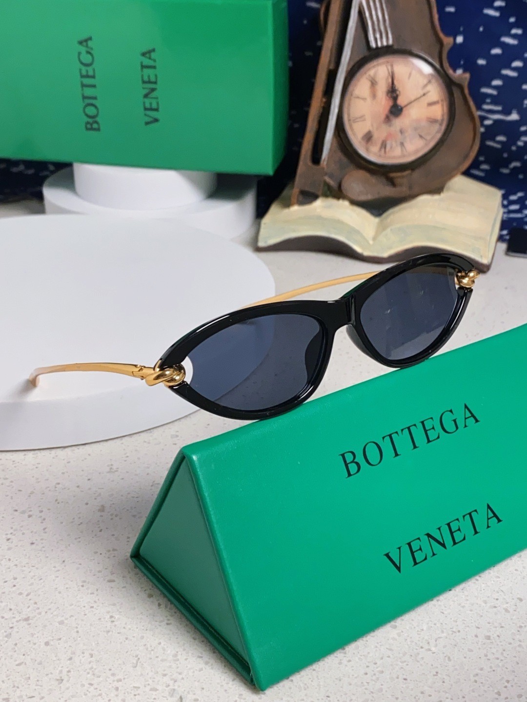 Bottega Veneta Women’s Sunglasses Model BV1390