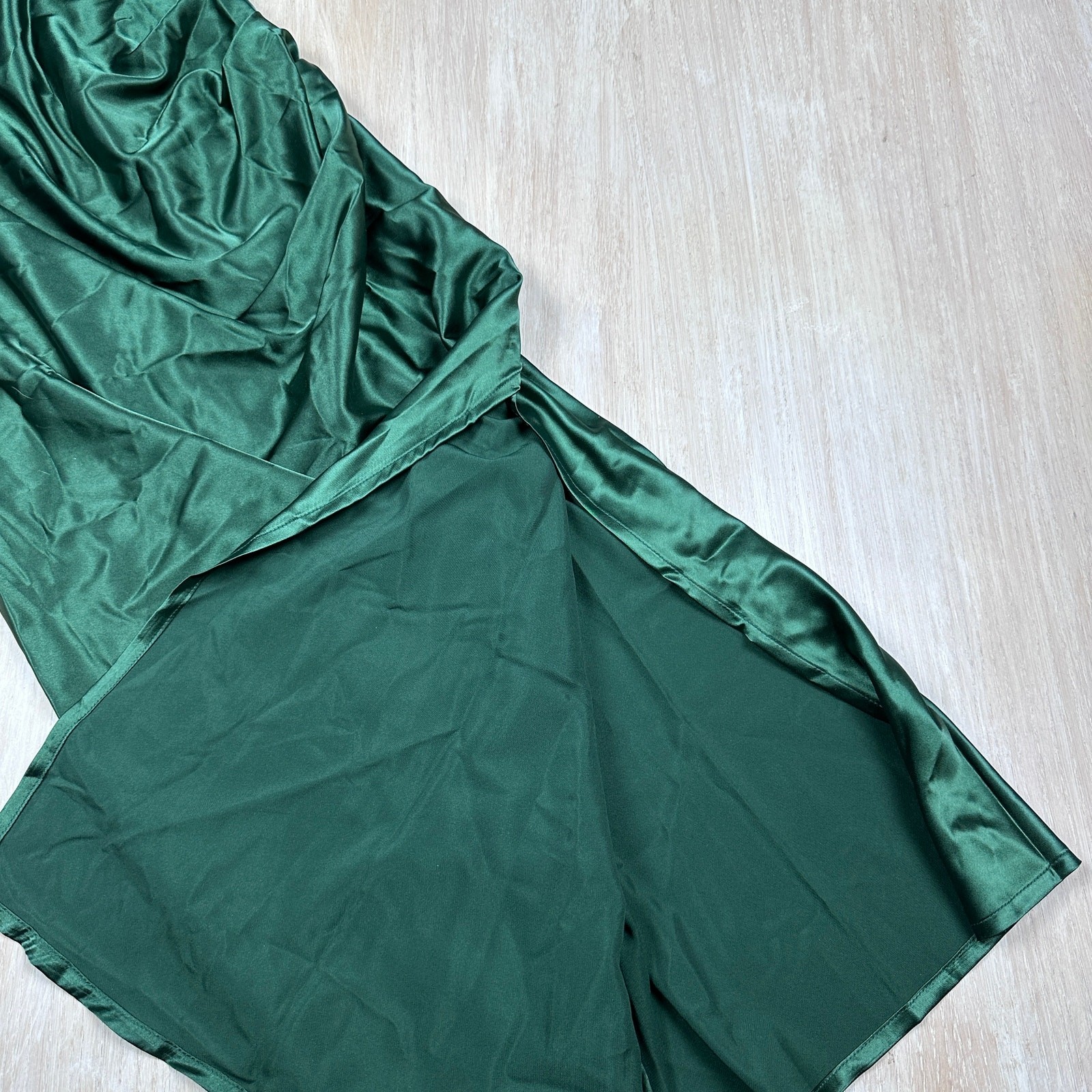 NWT Ladivine by Cinderella Divine Emerald Slim Fit Satin Elegant Midi Dress XL