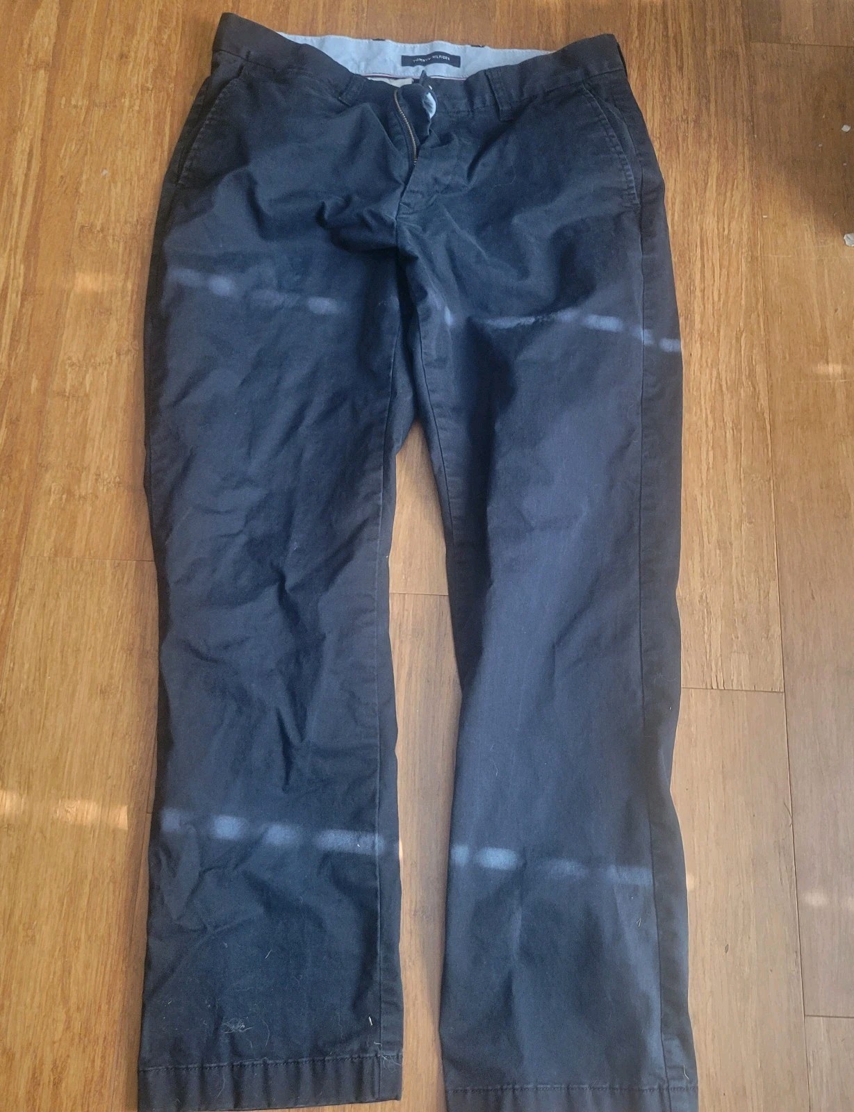 Tommy Hilfiger Mens Modern fit Dress Pants 32 / 32 Black Solid