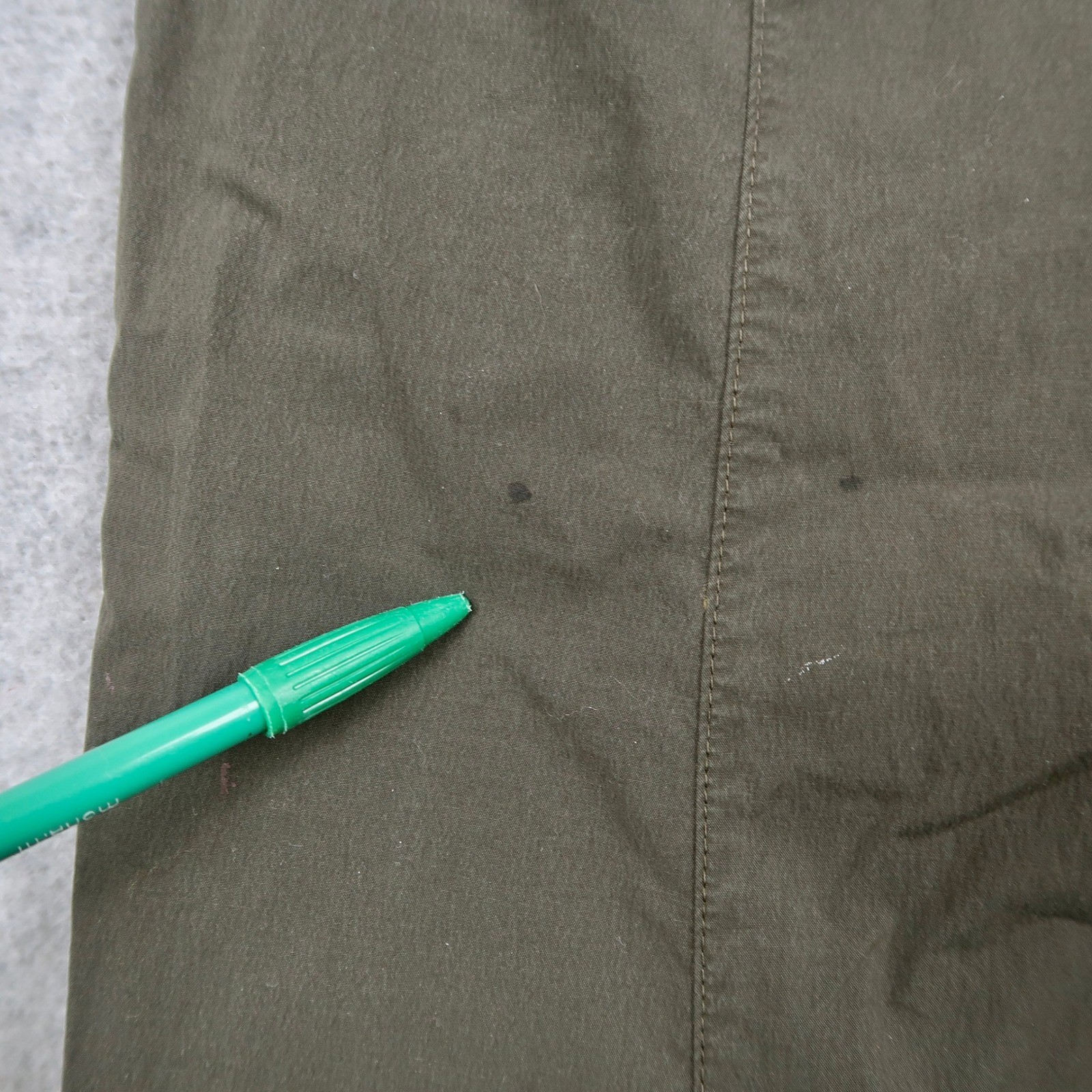 Arcteryx Mens Cargo Pants Size 30 Olive Green Distressed Paint Splatter Outdoor