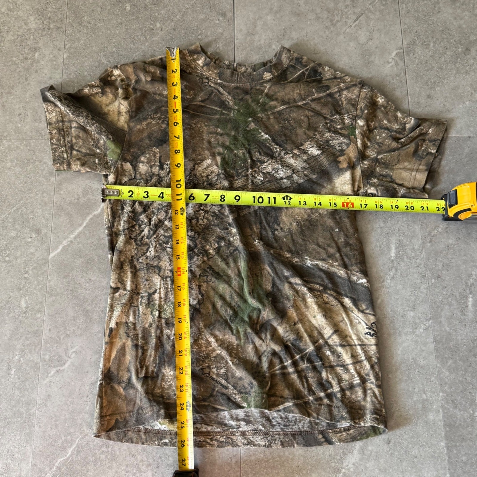 Realtree Camo T-Shirt Size S